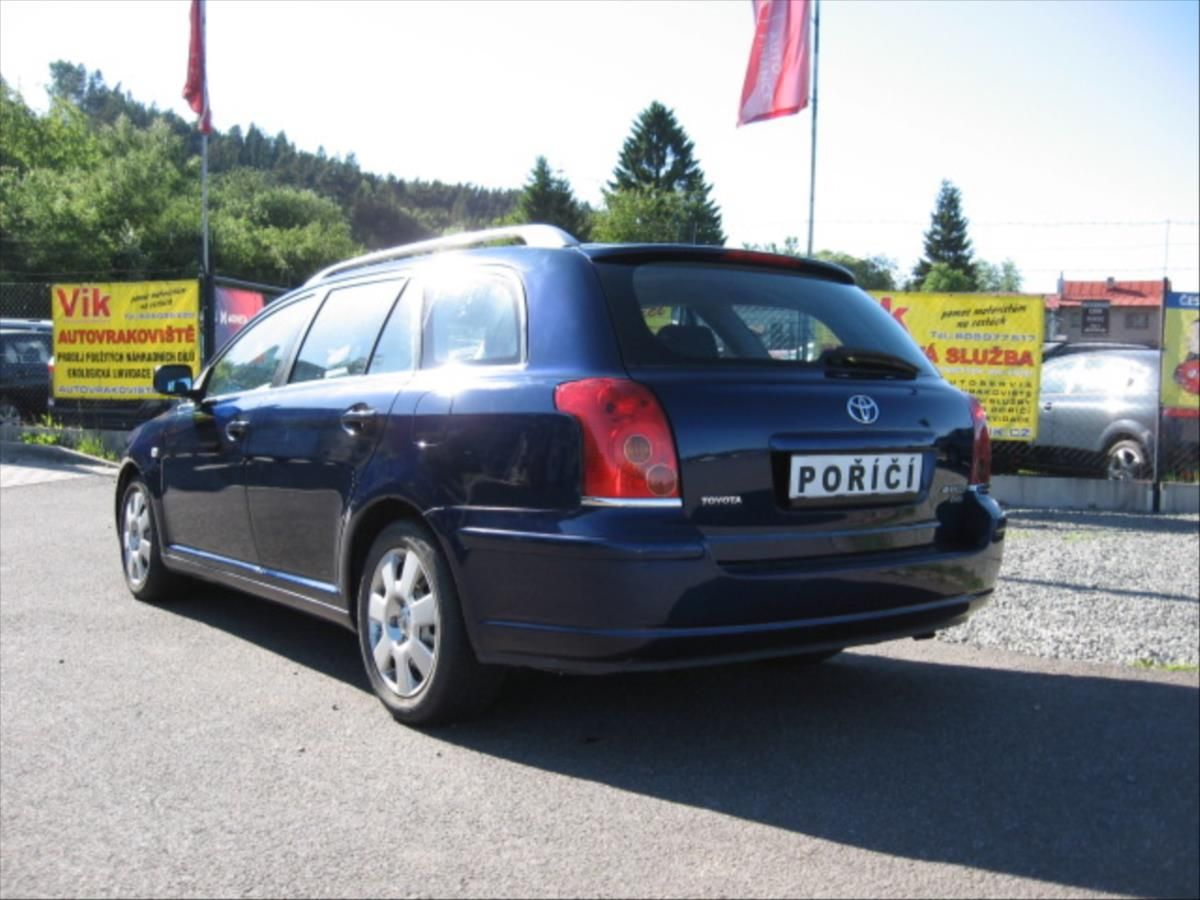 Toyota Avensis, 2,2 D-4.D - fotka 5
