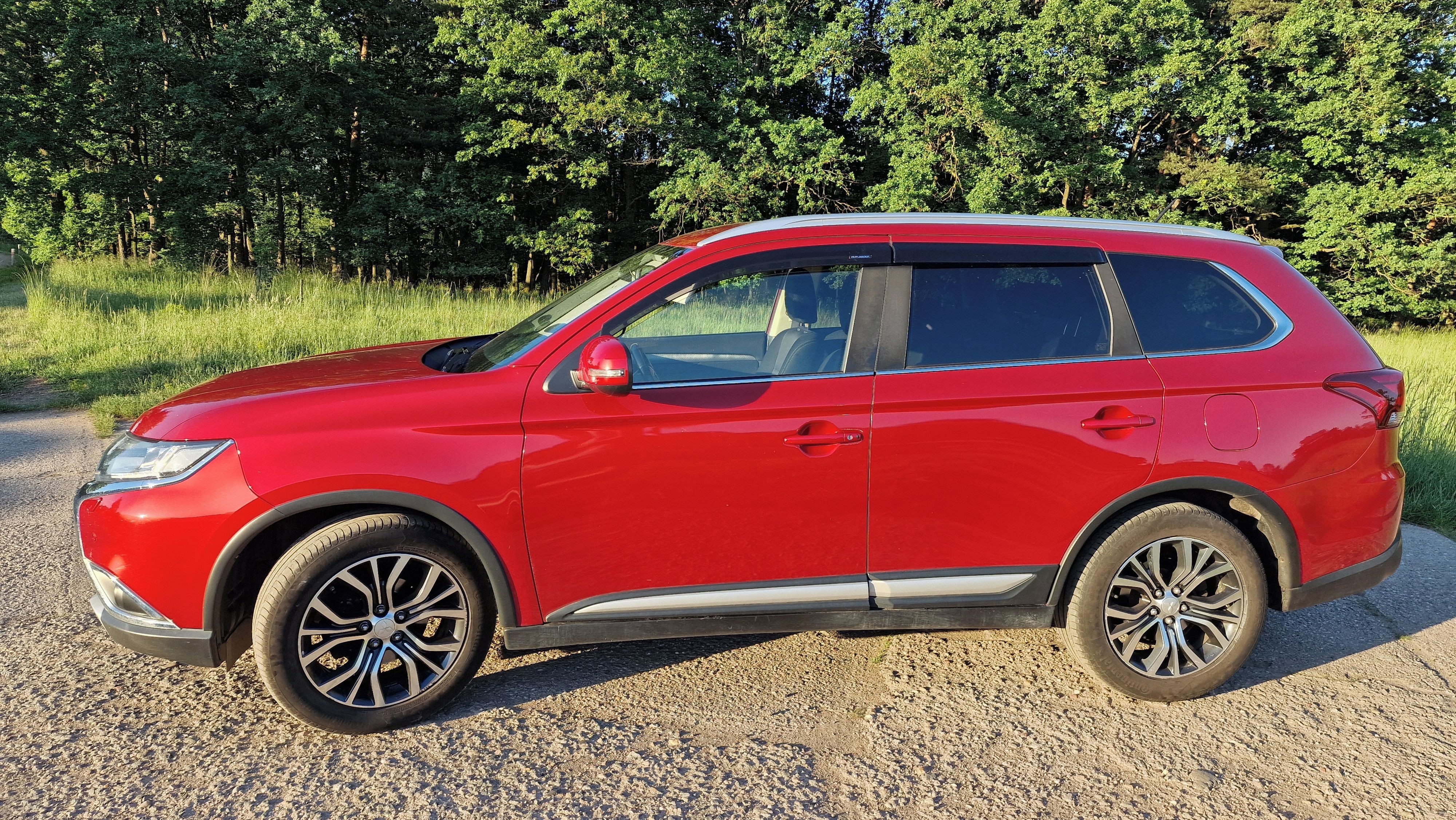 Mitsubishi Outlander, Pravidelný servis,TOP STAV,4x4 - fotka 3