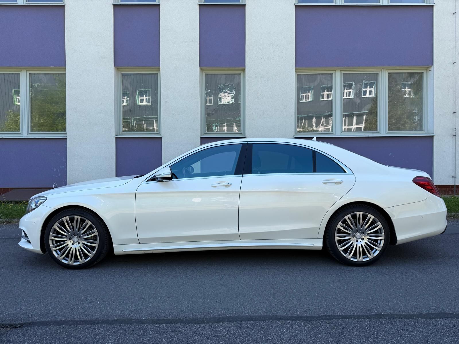 Mercedes-Benz Třídy S, S500L 4-matic /servis/ DPH / - fotka 2