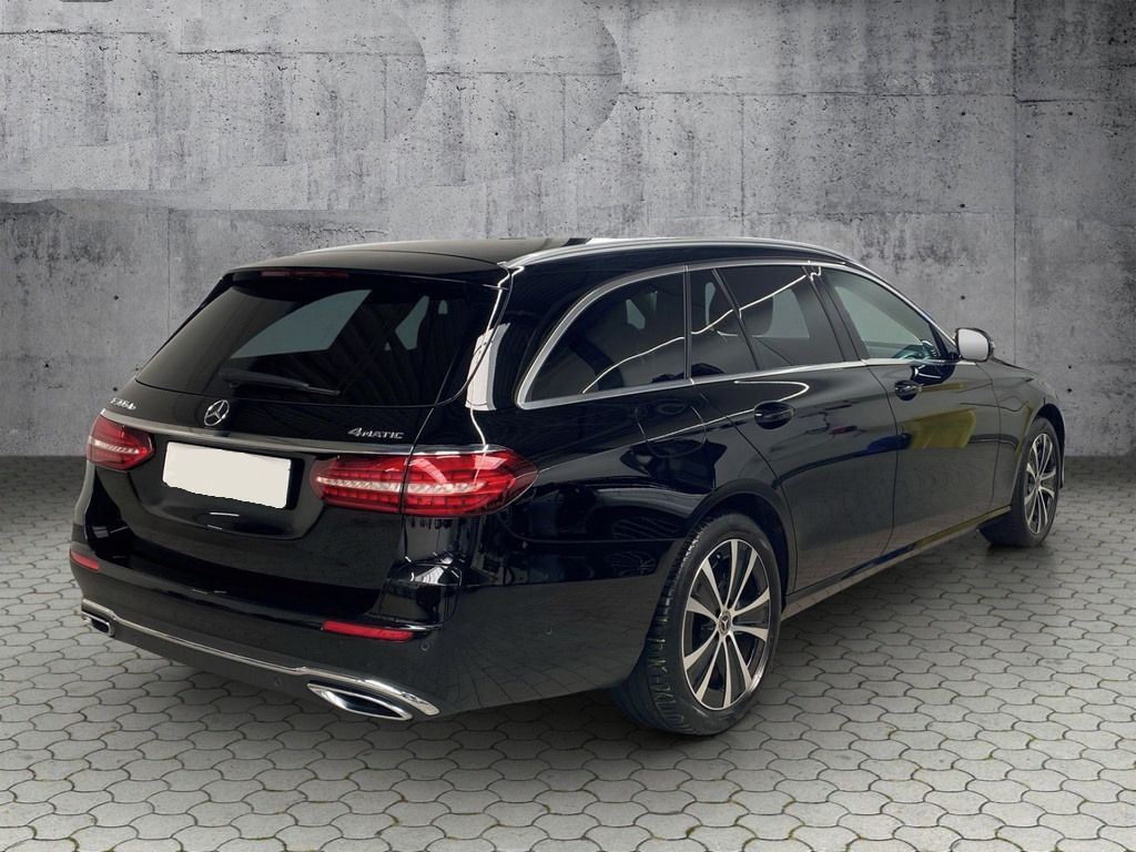 Mercedes-Benz Třídy E, E 300 de Avantgarde 4Matic LED - fotka 2