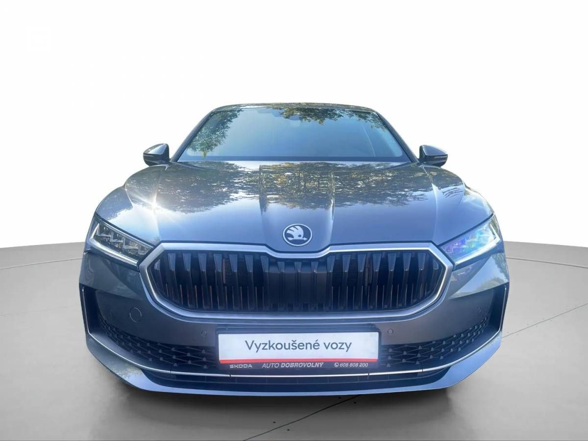 Škoda Superb, liftback Selection 2,0TDI 110k - fotka 4