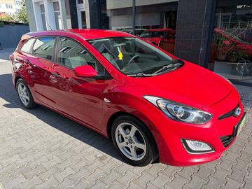 1,4i 73kW, serviska, 2 x kola