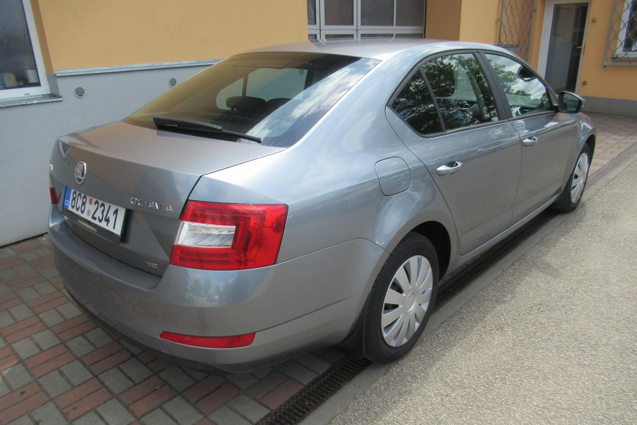 Škoda Octavia, 1.6 TDi AUT.KLIMA ODPOČET DPH - fotka 2