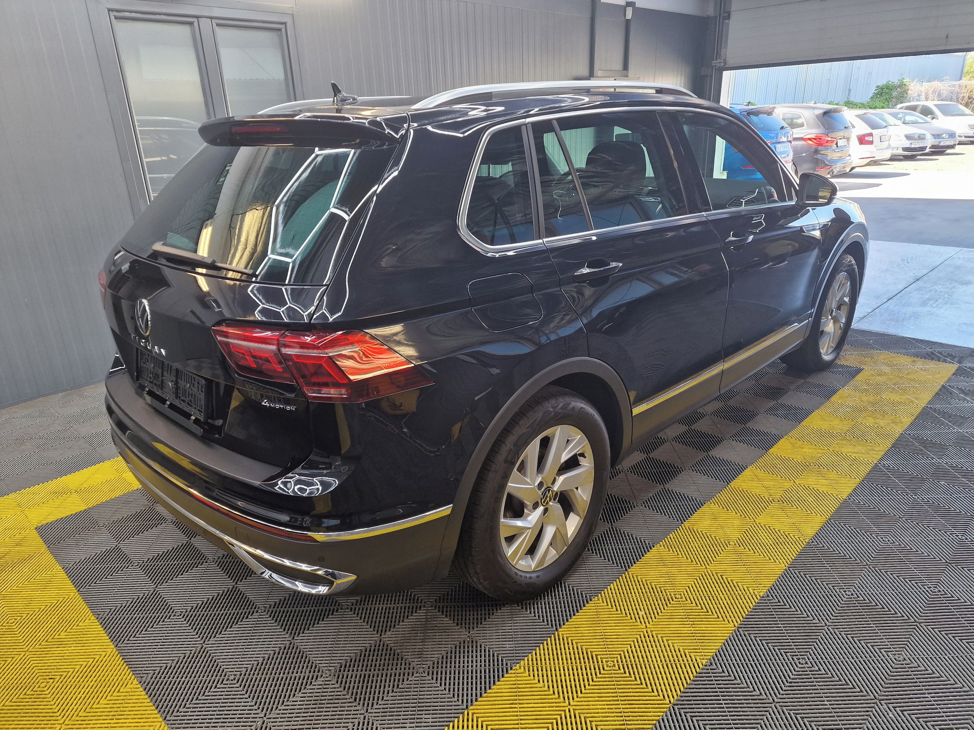 Volkswagen Tiguan, 2liter 147kw 4x4 - fotka 6