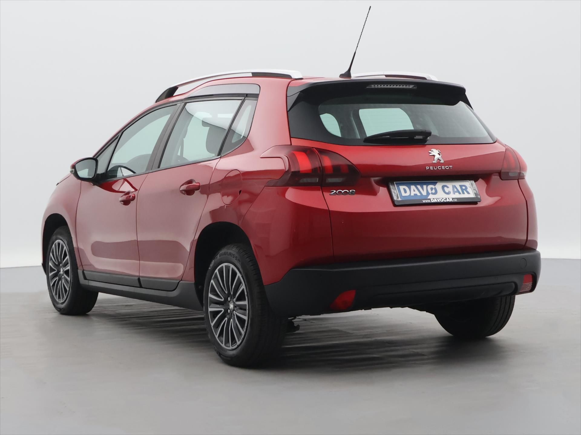 Peugeot 2008, 1,2 PureTech 60kW CZ Active - fotka 5