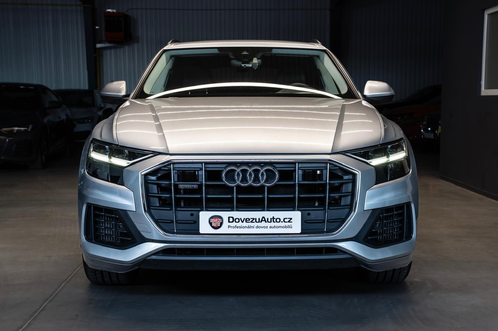 Audi Q8, 55 TFSI e 250 kW, QUATTRO, DPH - fotka 2