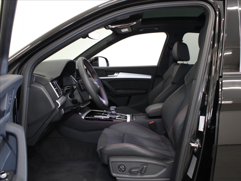 Audi Q5, 2,0 55TFSi Q. S-Line B&O ČR - fotka 6