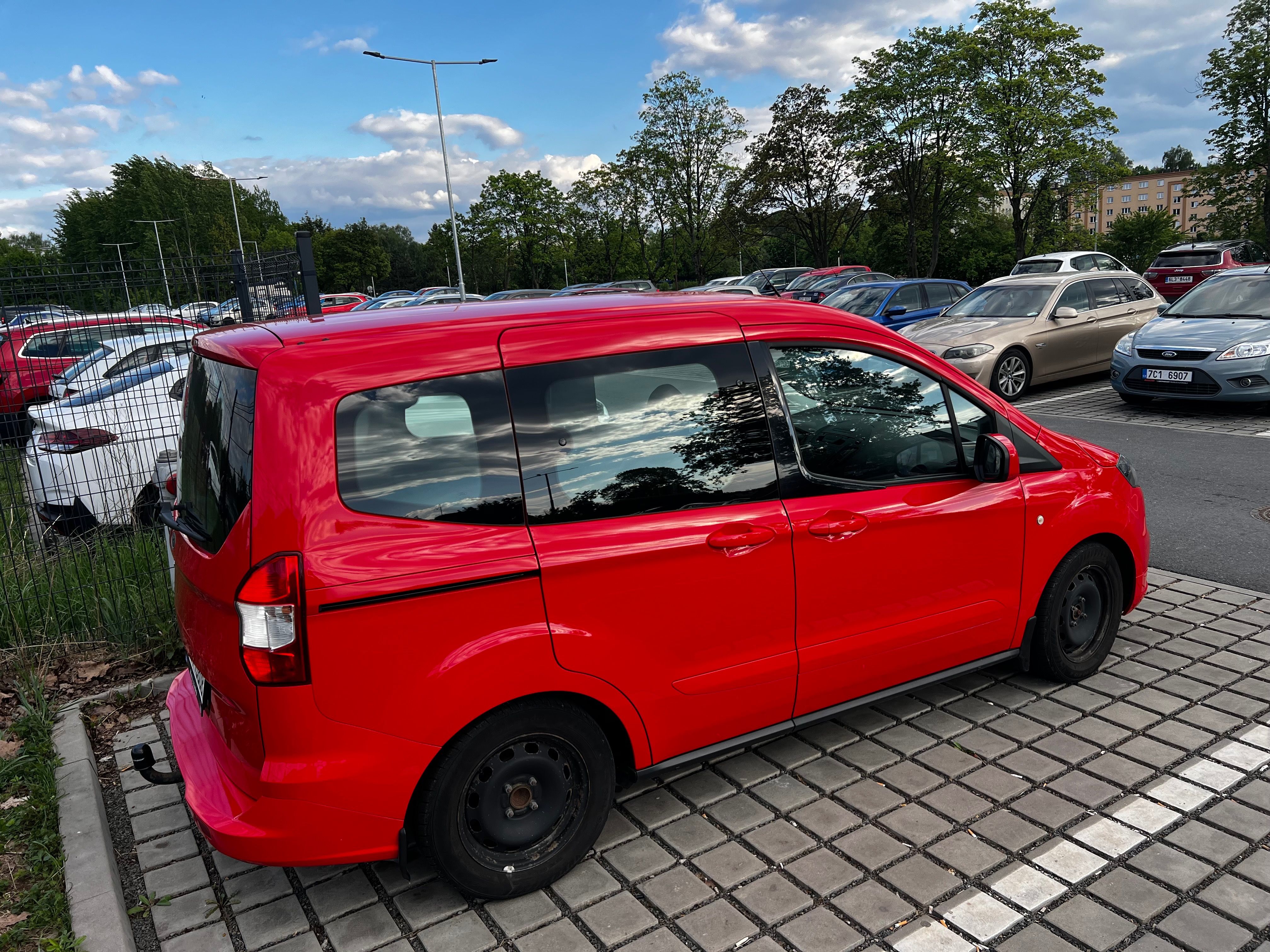 Ford Tourneo Courier, Facelif ČR původ - fotka 6