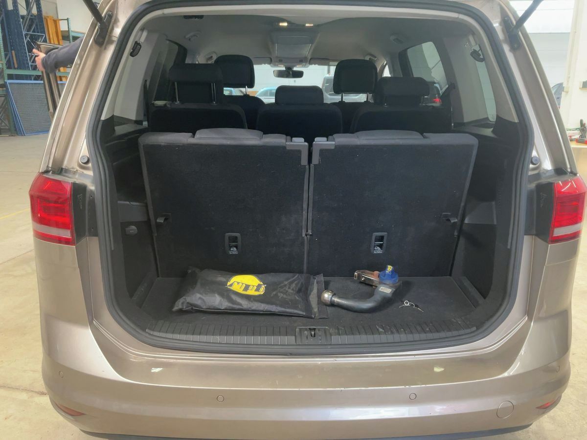 Volkswagen Touran, 1.4Tsi 110KW 7-MÍST BUFÍKtažné - fotka 3