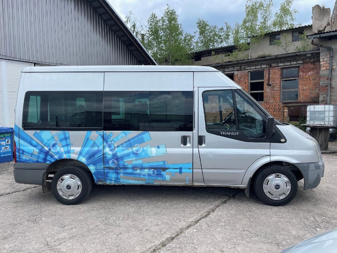 Ford Transit, 2,2TDCi-92kw-L2H2-9míst - fotka 6