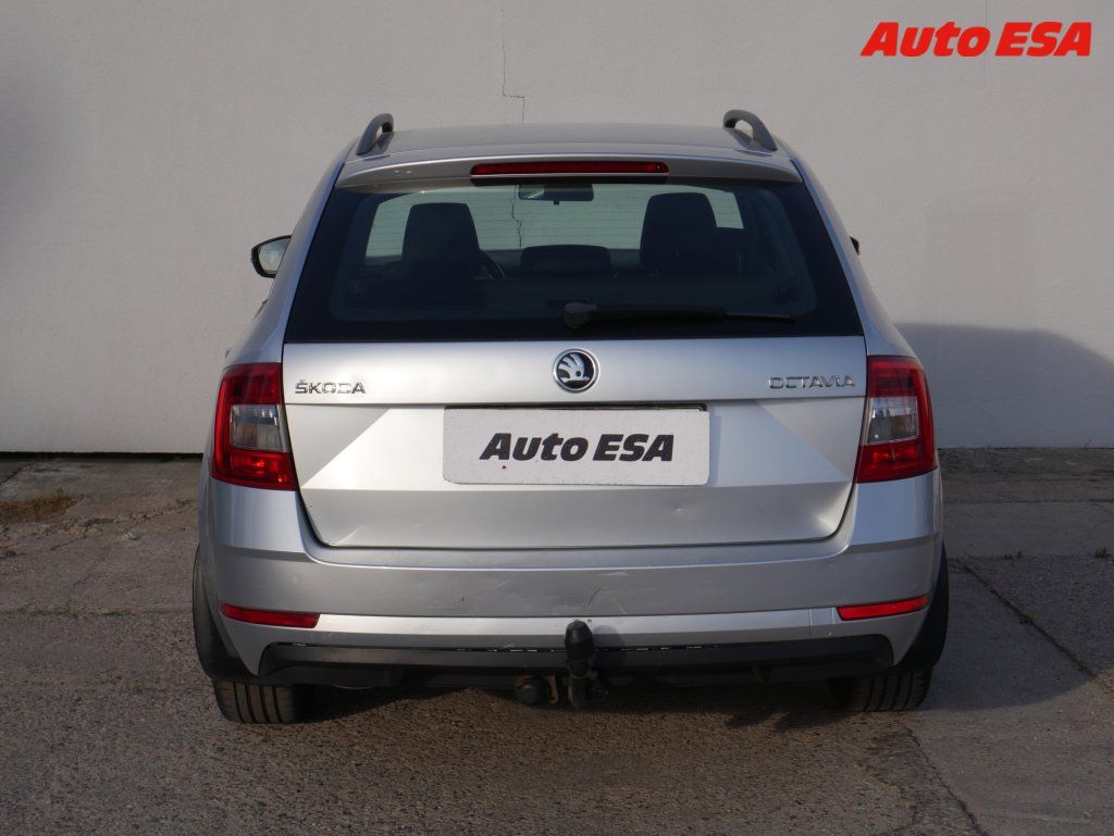 Škoda Octavia, 2.0 TDi - fotka 5