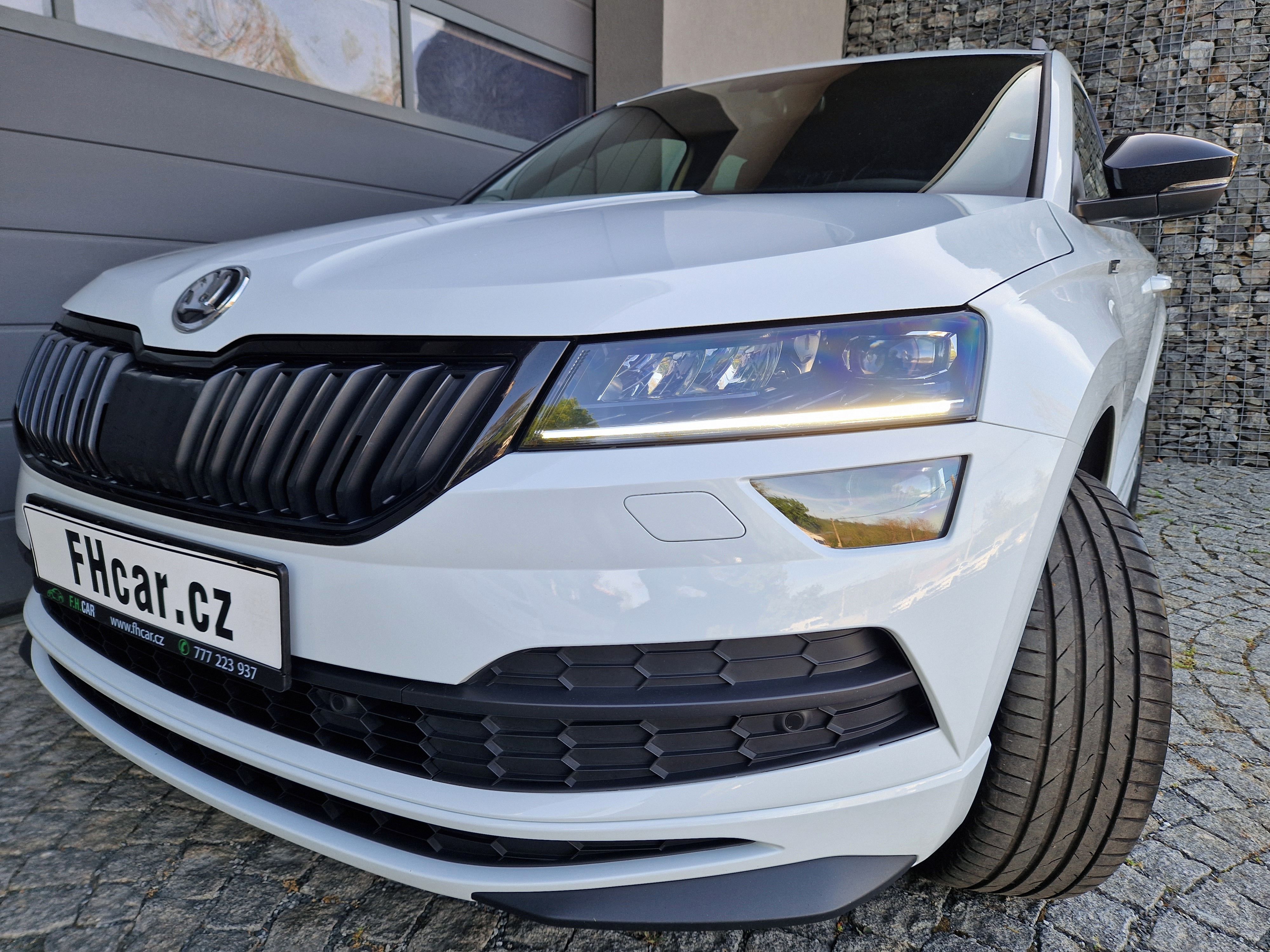 Škoda Karoq, 1,5TSI,110KW,DSG,4x4,Sportline - fotka 5