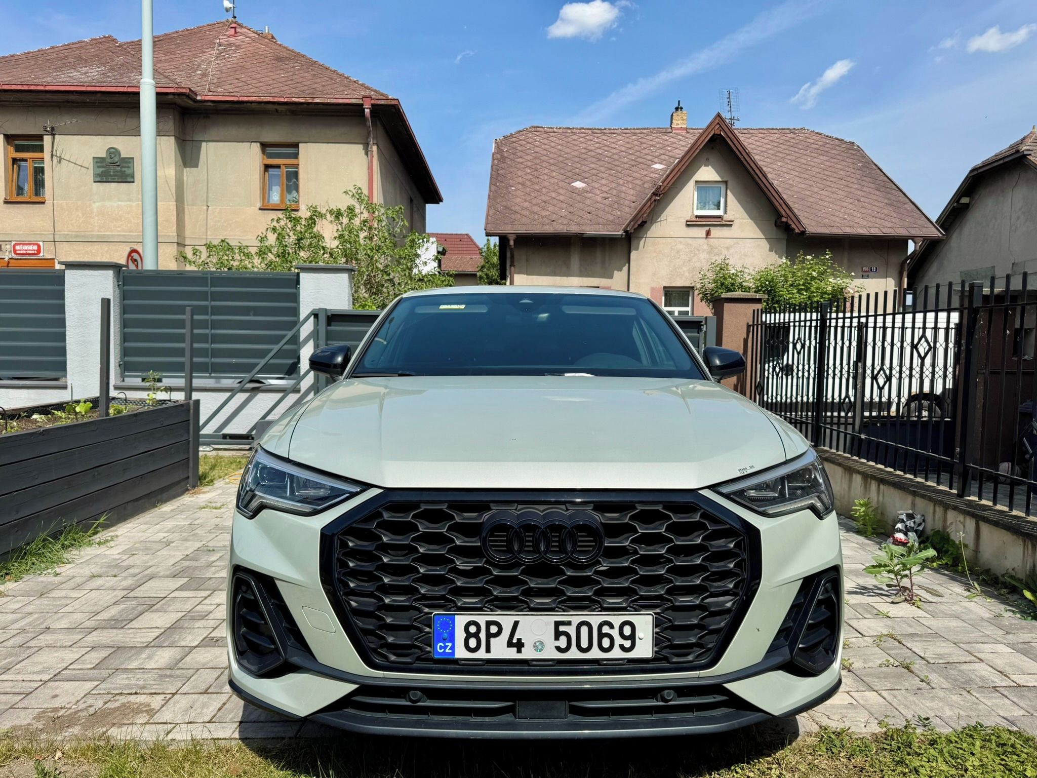 Audi Q3, Audi Q3 Sportback 35 TDI - fotka 2