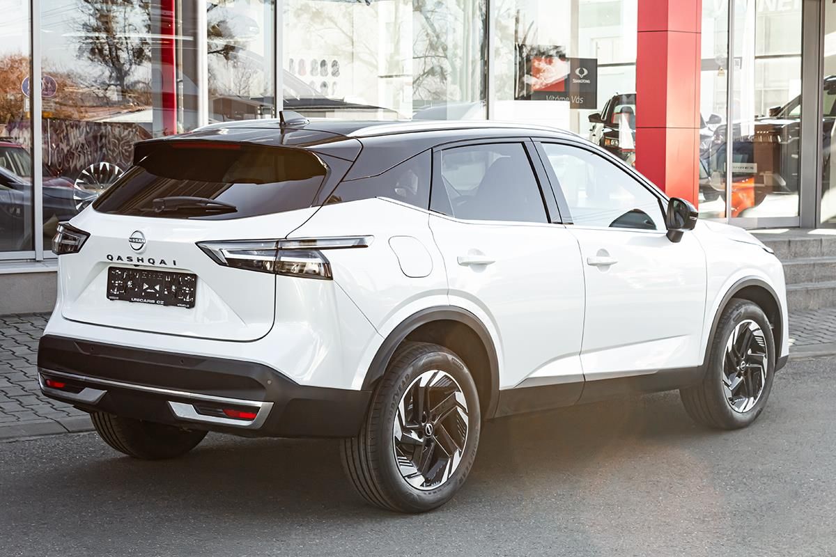 Nissan Qashqai, 1,3 DIG-T X-TRONIC N-CONNECTA - fotka 5