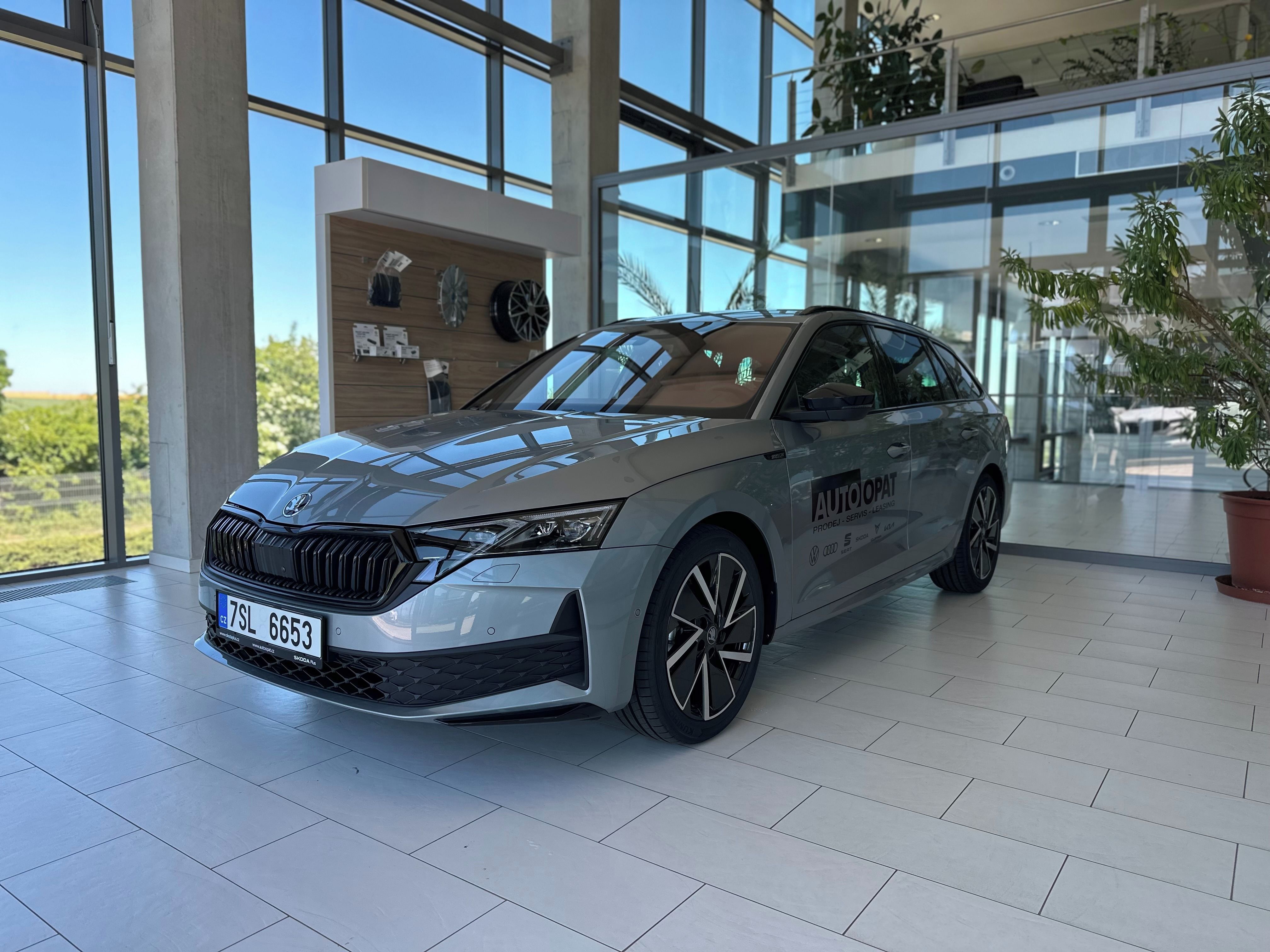 Škoda Octavia, Sportline 2,0 TDI 110 kW - fotka 3