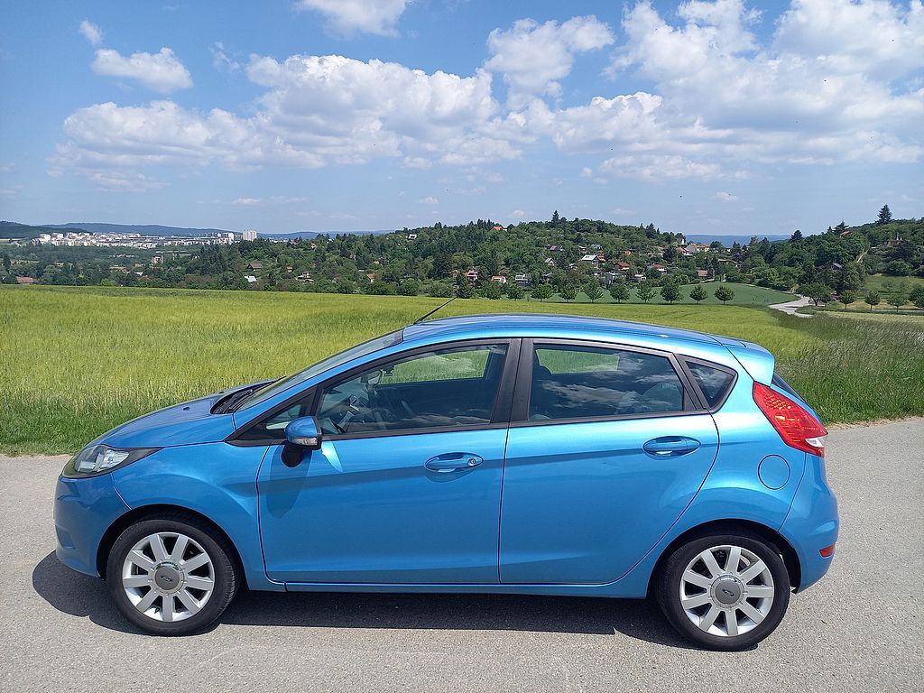 Ford Fiesta, 1,2i 60kw klima+alu.kola - fotka 5