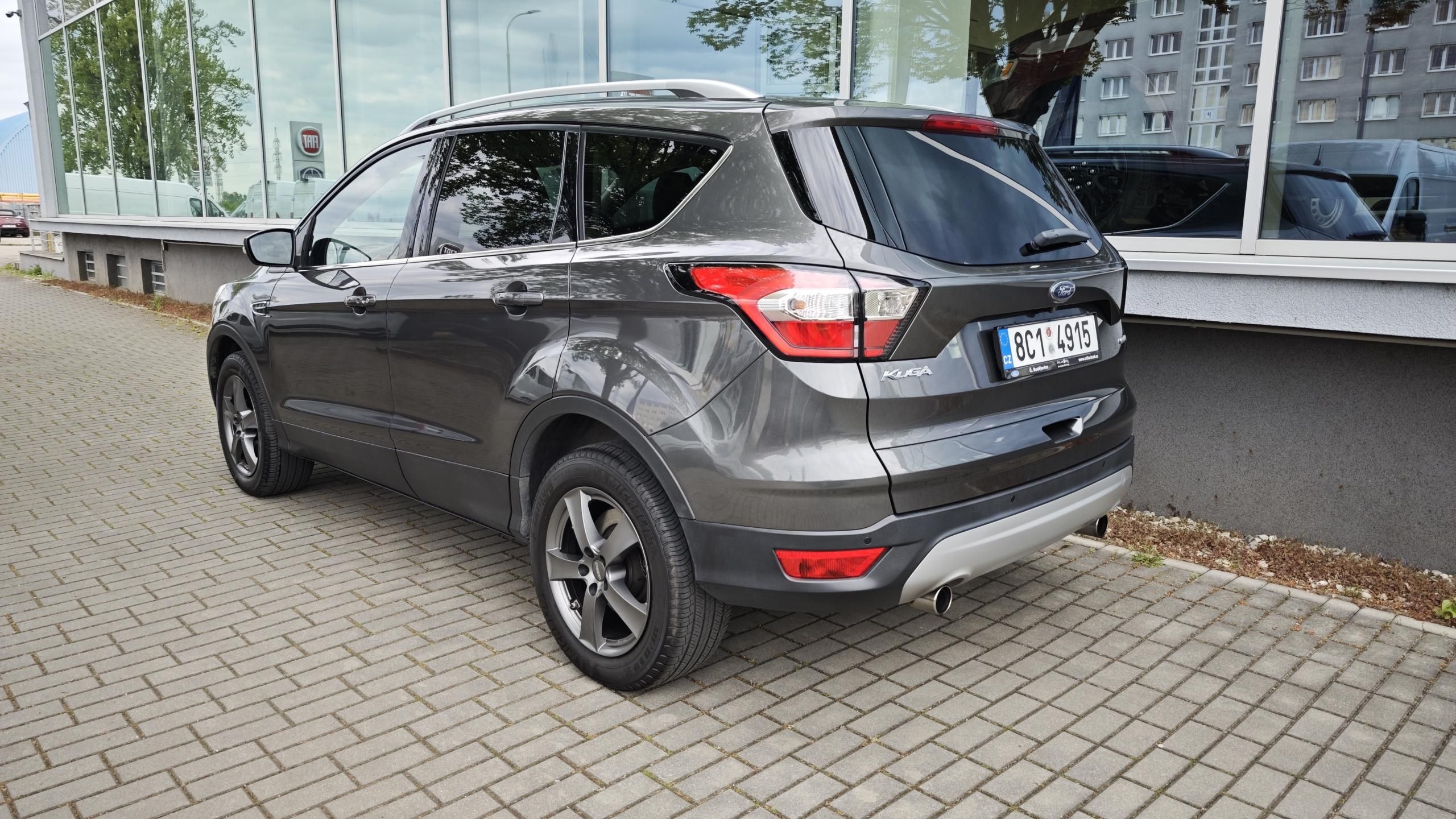 Ford Kuga, 1,5 110kW, 1. maj, ČR - fotka 4
