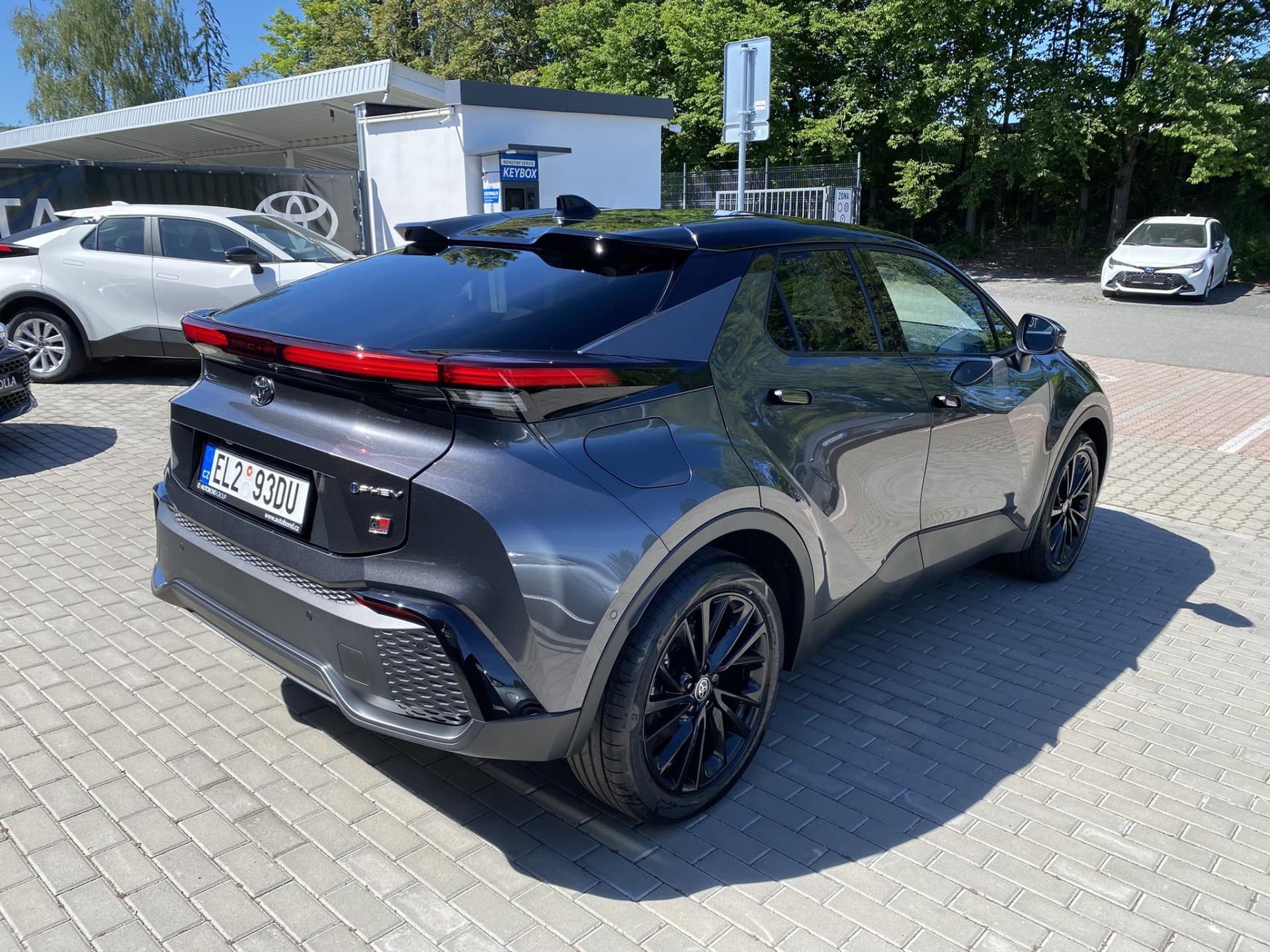 Toyota C-HR, 2.0 PHEV GR SPORT - fotka 6