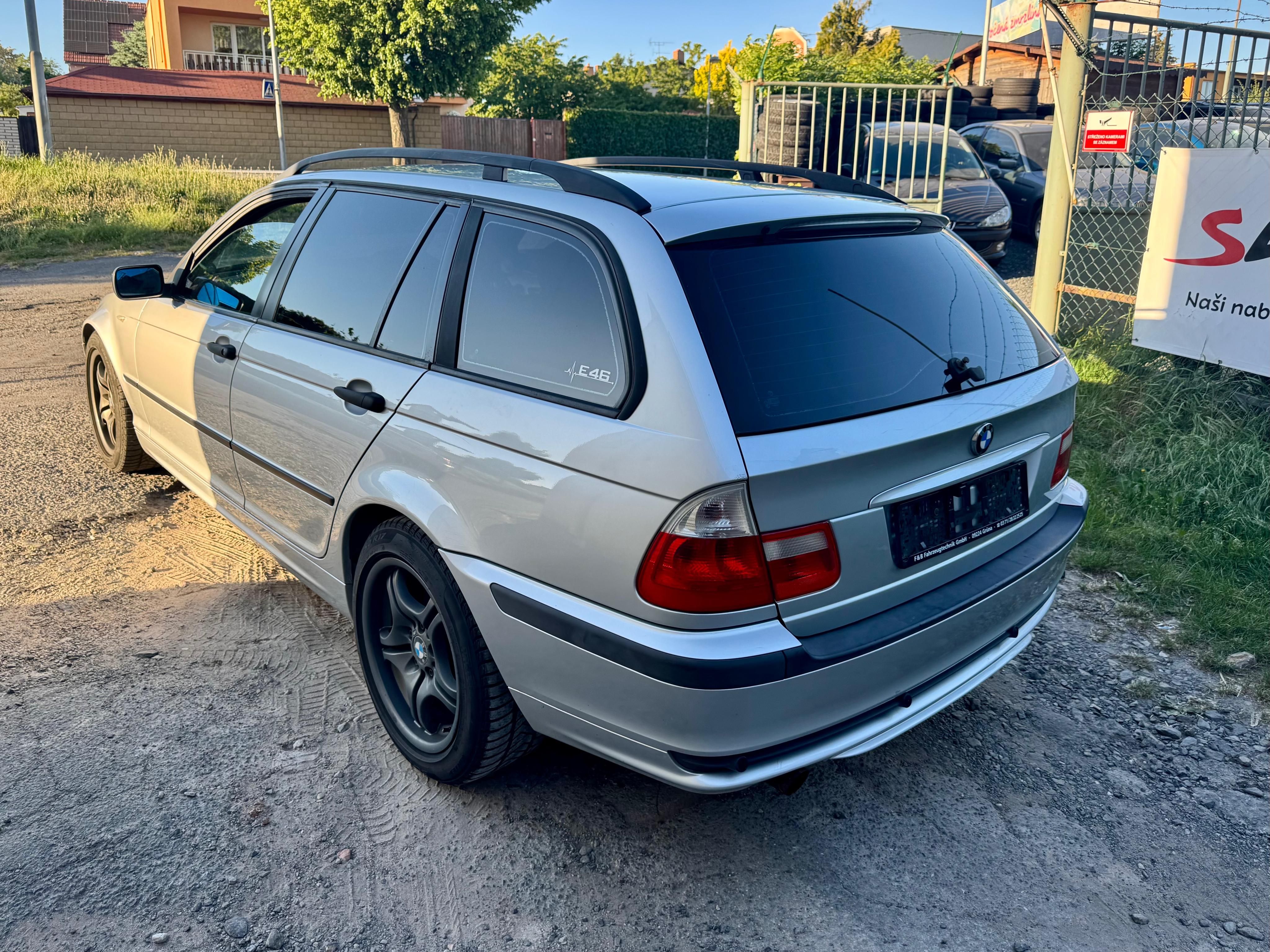 BMW Řada 3, e46 318i 85kW Touring.Navi - fotka 3