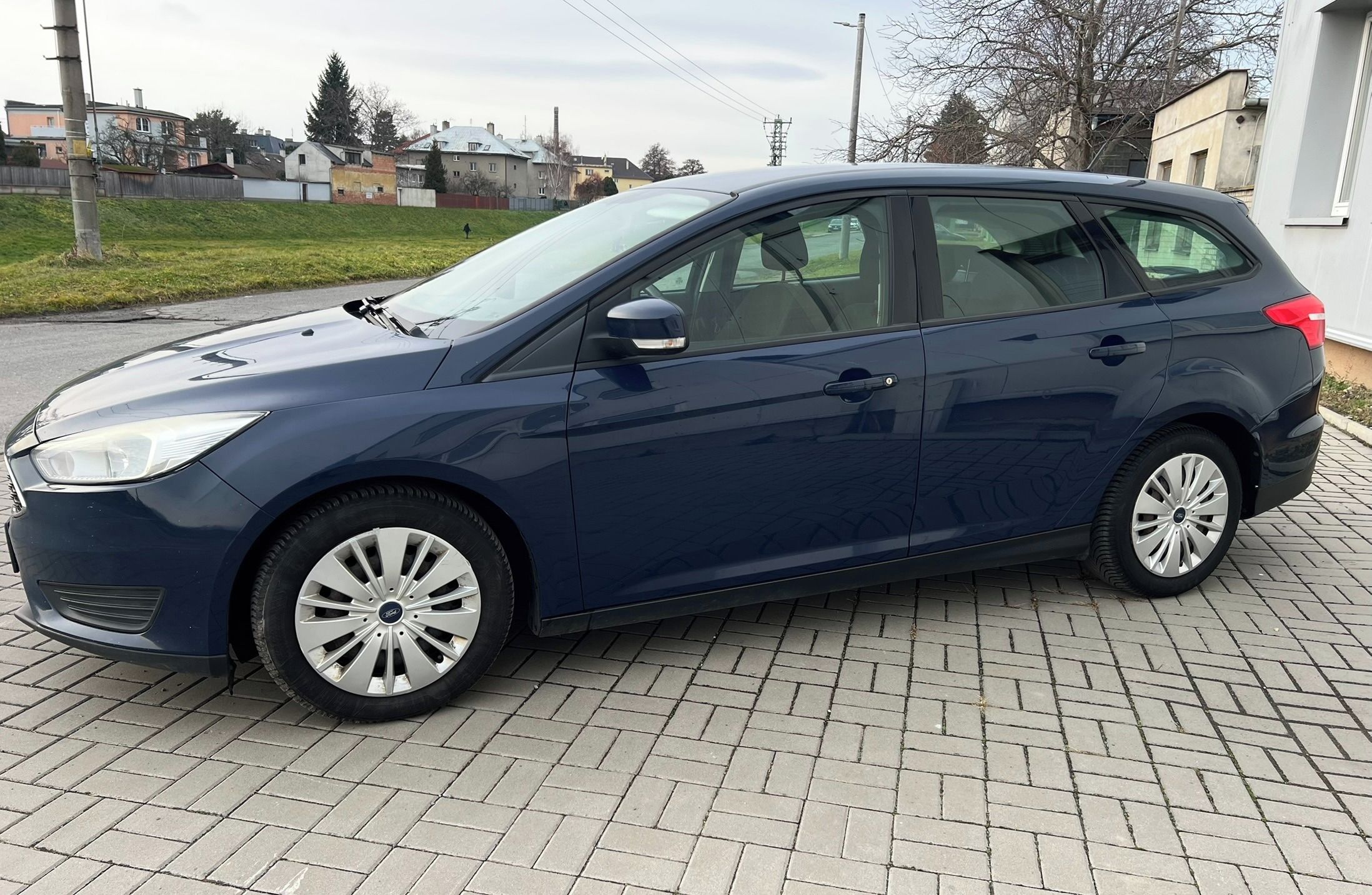 Ford Focus, 1,6 TDCi 70 kW, ČR, STK 7/2027 - fotka 4
