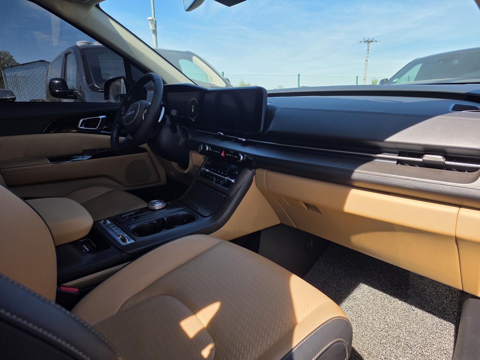 Kia Carnival, 2.2-9MÍST-TOP VÝBAVA.2stř.okno - fotka 3