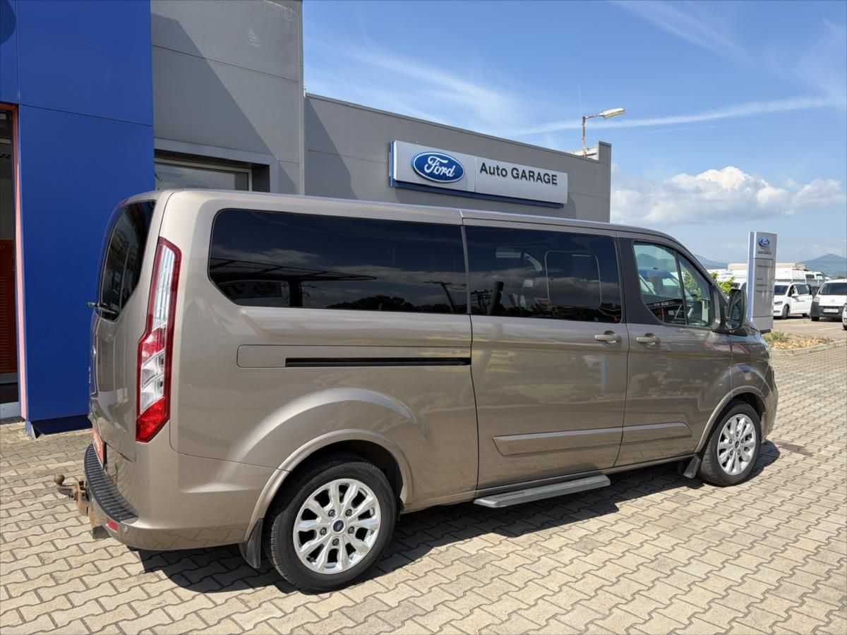 Ford Tourneo Custom, 2,0 EcoBlue  Titanium - fotka 5