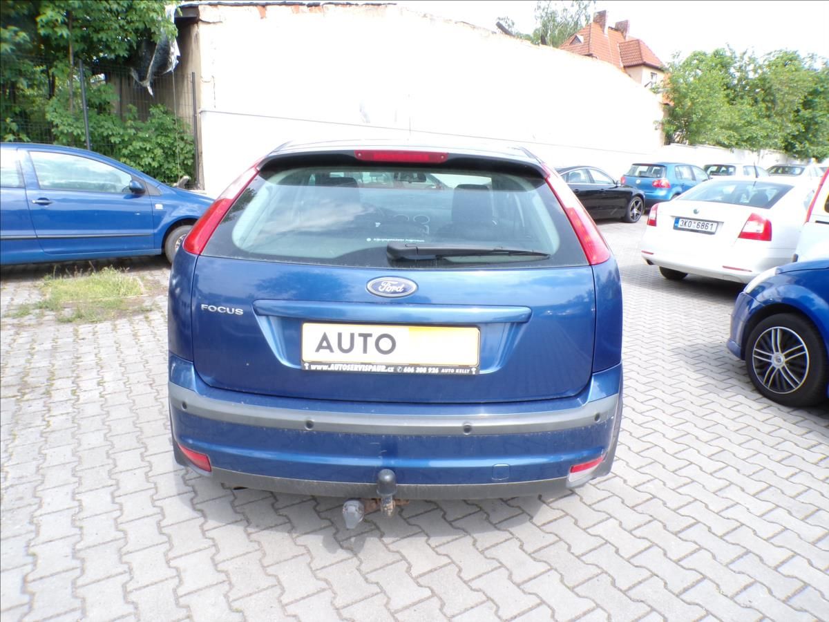 Ford Focus, 1,6 16V  TAŽNÉ ZAŘÍZENÍ - fotka 6