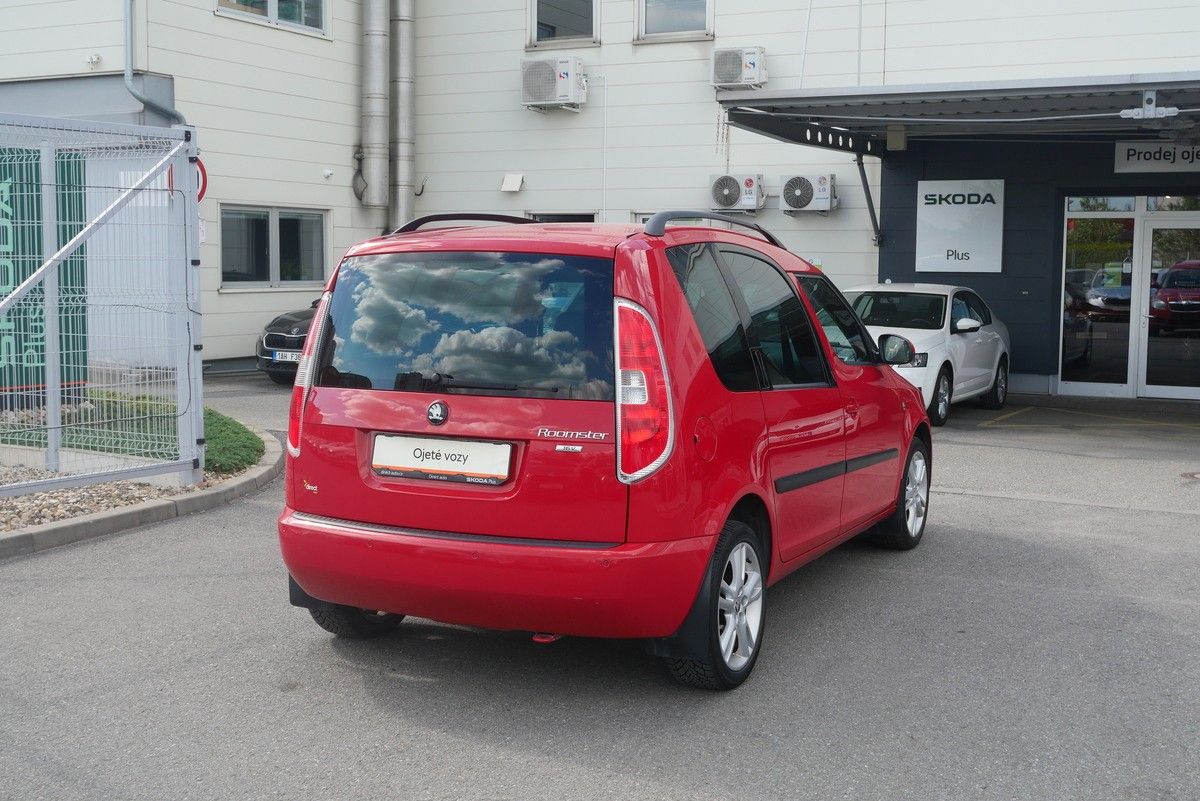 Škoda Roomster, 1.4 63 kW Ambition - fotka 2