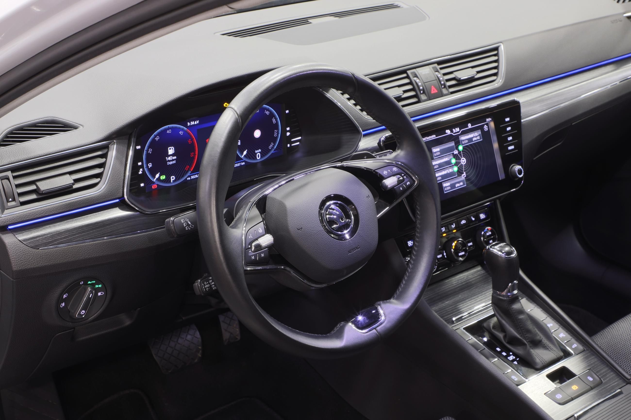 Škoda Superb, Style 2.0 TDI 110kW DSG - fotka 6
