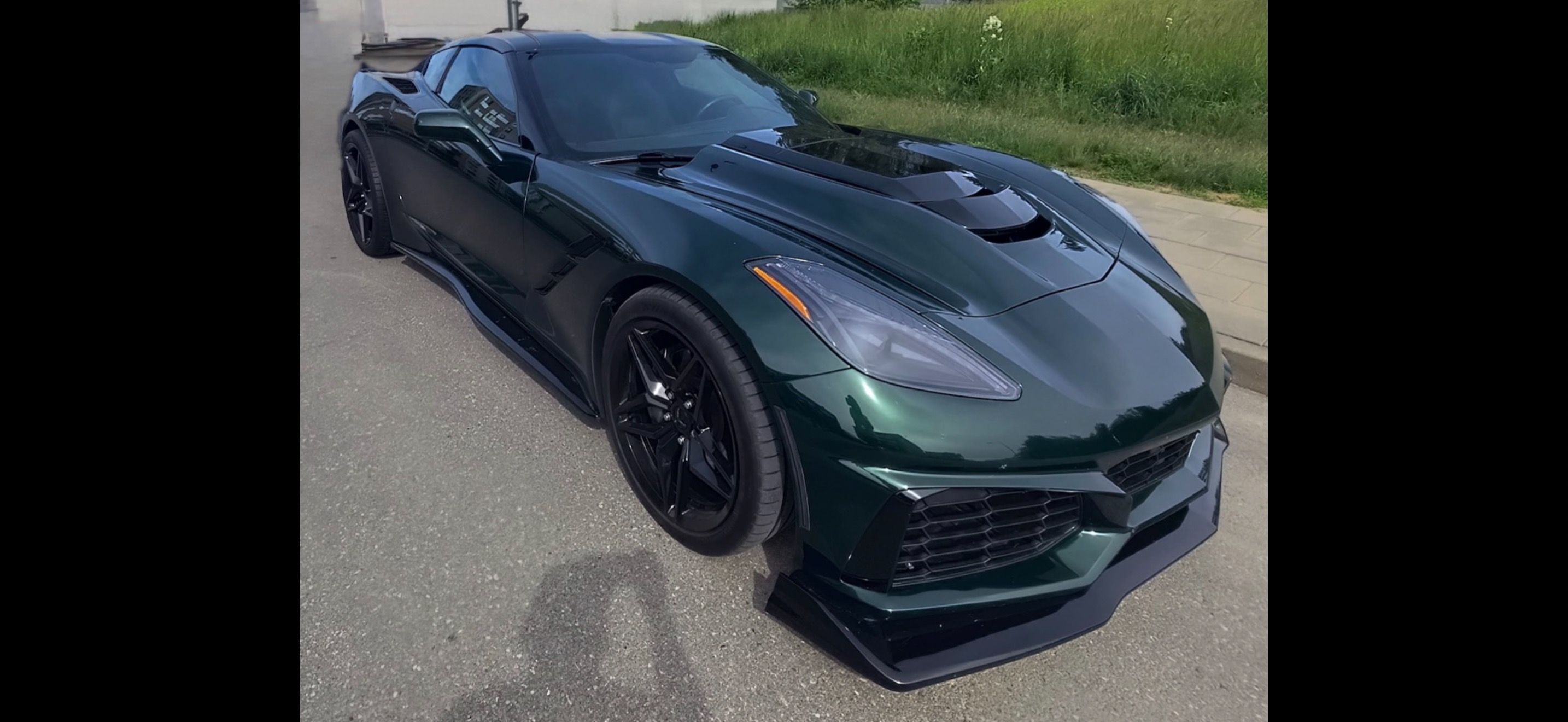 Chevrolet Corvette, 6.2L 2LT Manual - fotka 2