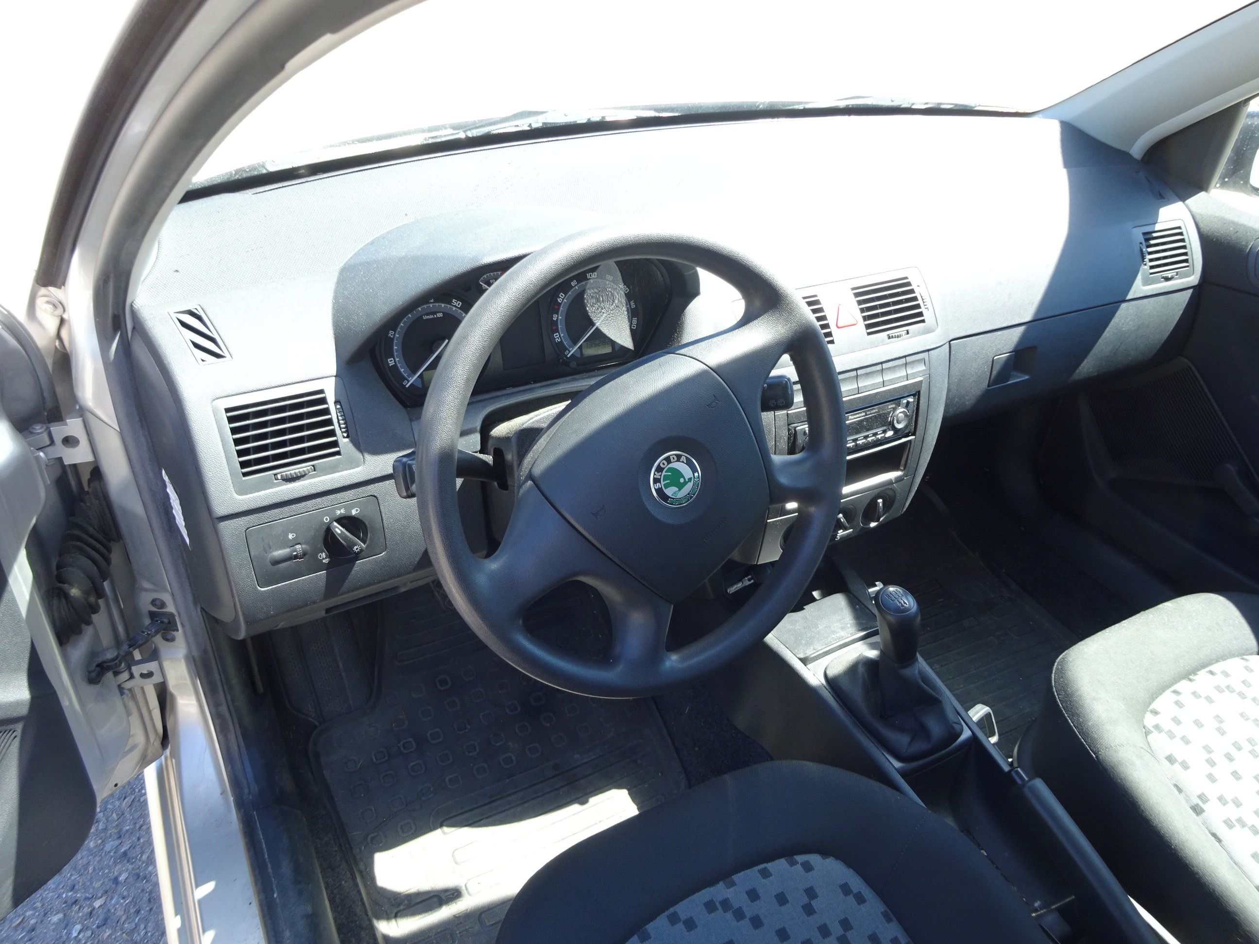 Škoda Fabia, 1.2i (47 kw) KOUPENO V ČR - fotka 5