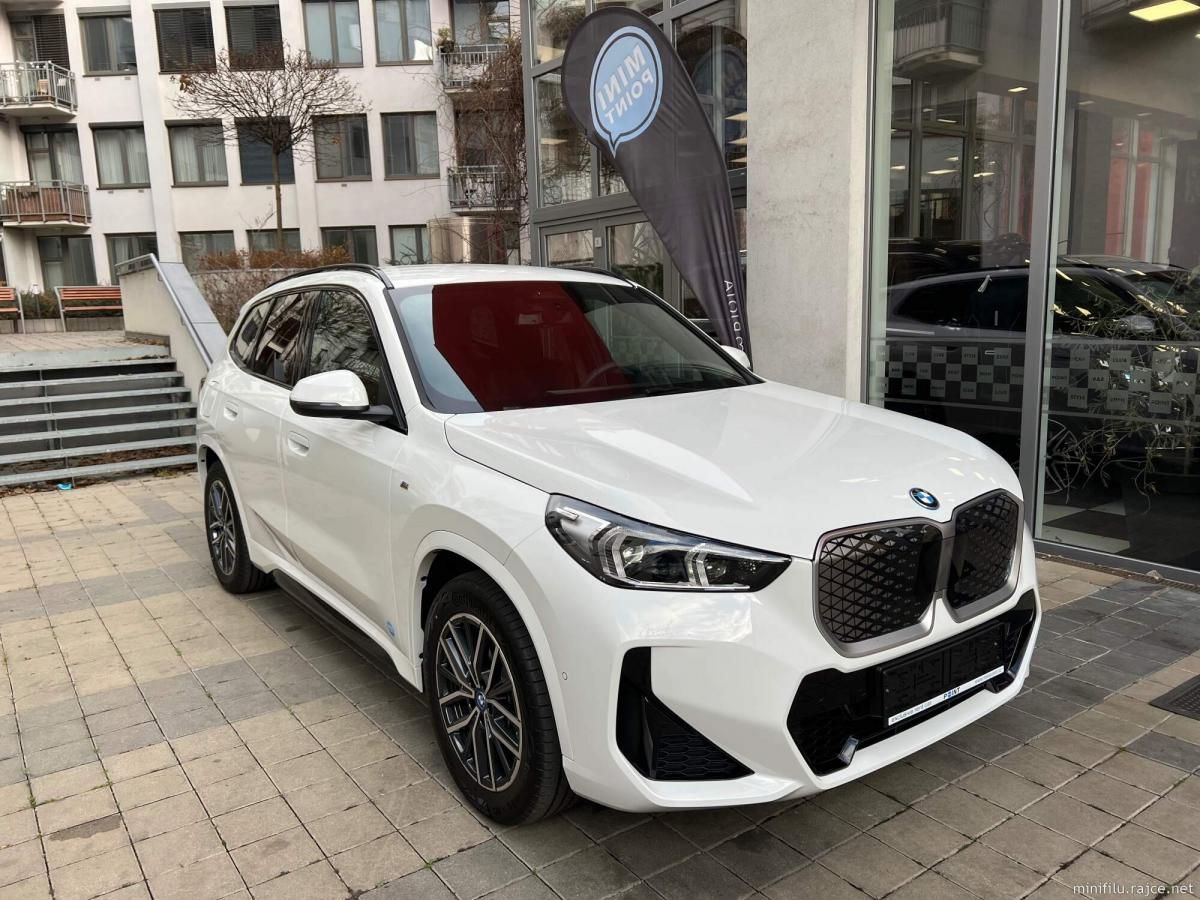 BMW iX1, Mpaket, paket Premium,Comort - fotka 6