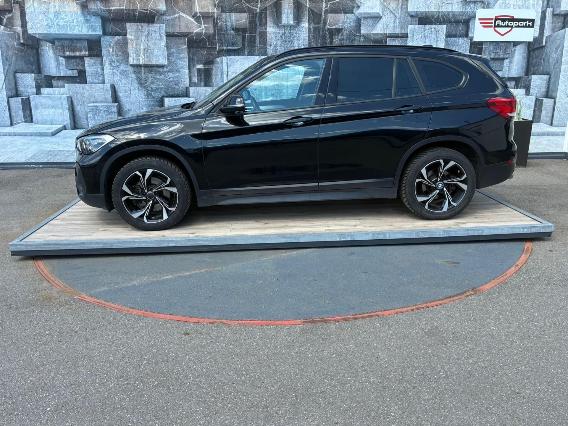 BMW X1, 25i, 170KW, 4x4 - fotka 4