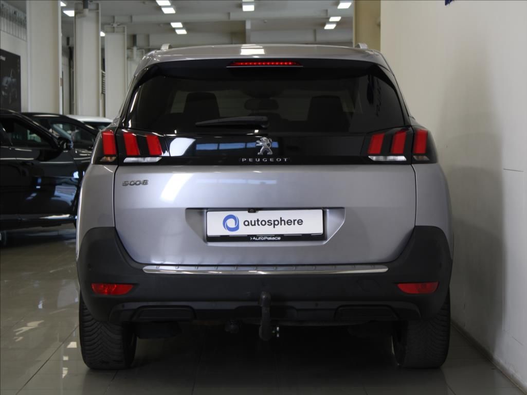 Peugeot 5008, 1,2 PT 96kW AT Pano.7-míst - fotka 4