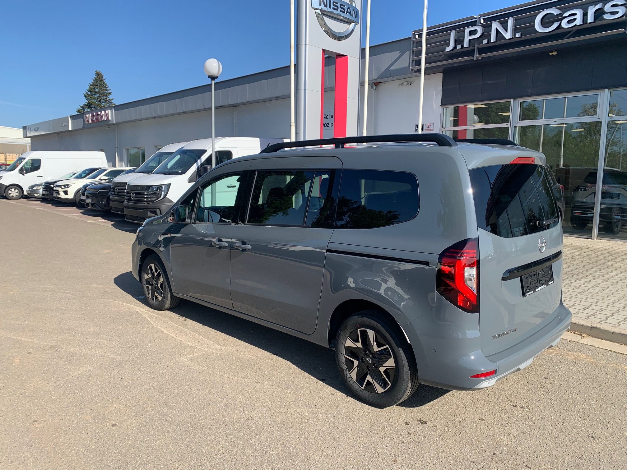 Nissan Townstar, COMBI L2 1.3DIG-T AT Tekna 7s - fotka 5