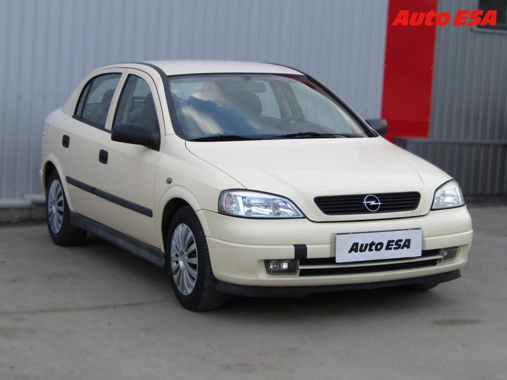 Opel Astra, 1.6i,AC,zmk.řazení