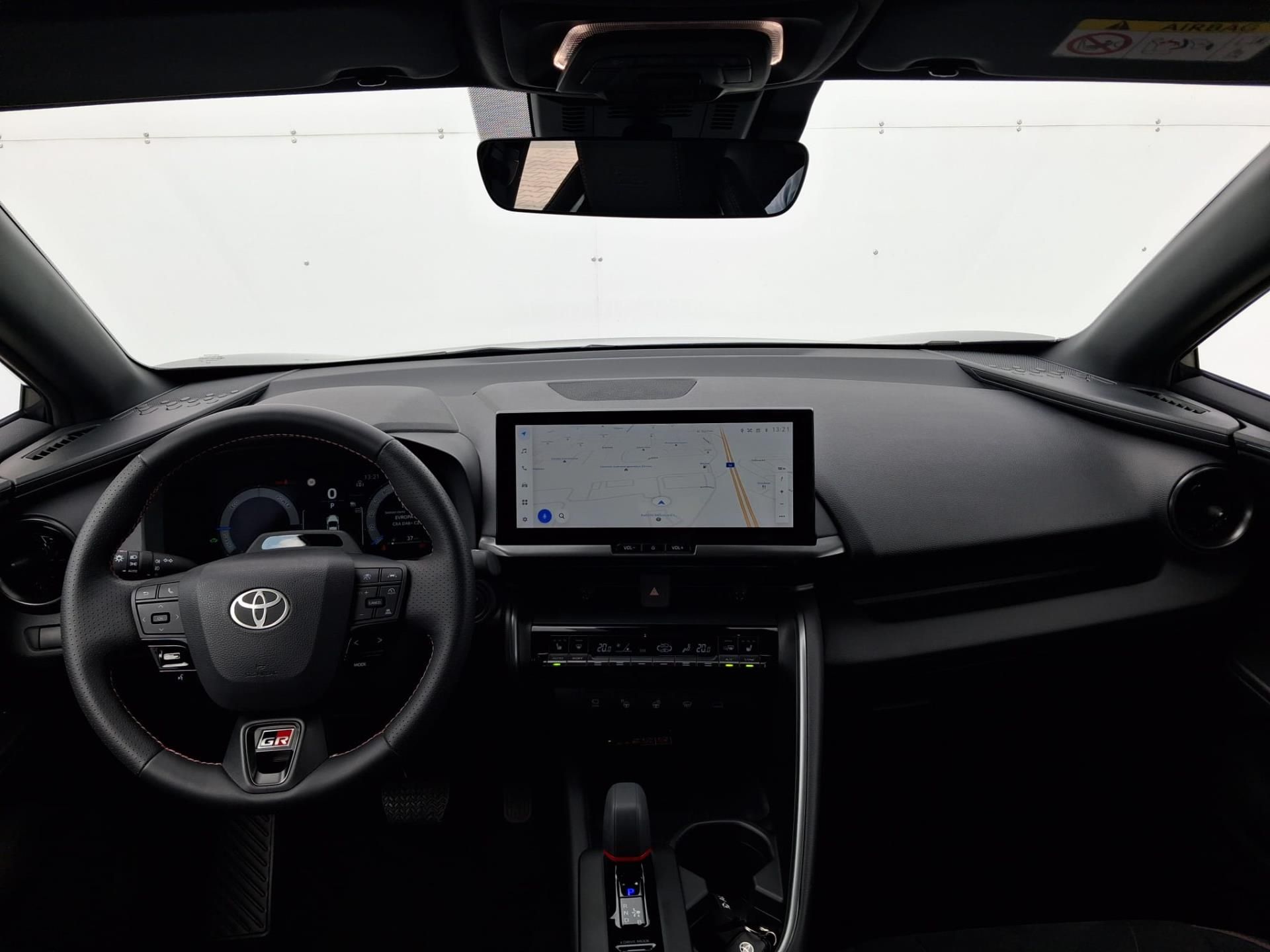 Toyota C-HR, 2,0 HEV e-CVT GR Sport - fotka 5