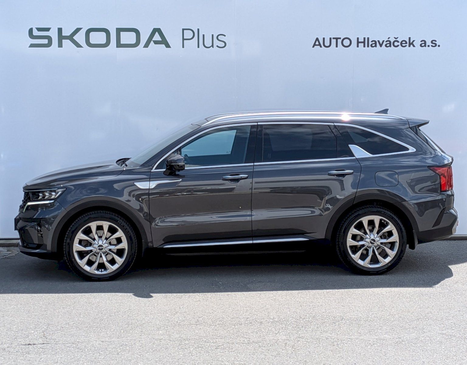 Kia Sorento, 2,2CRDi 142kW 4x4 8DCT TOP - fotka 3