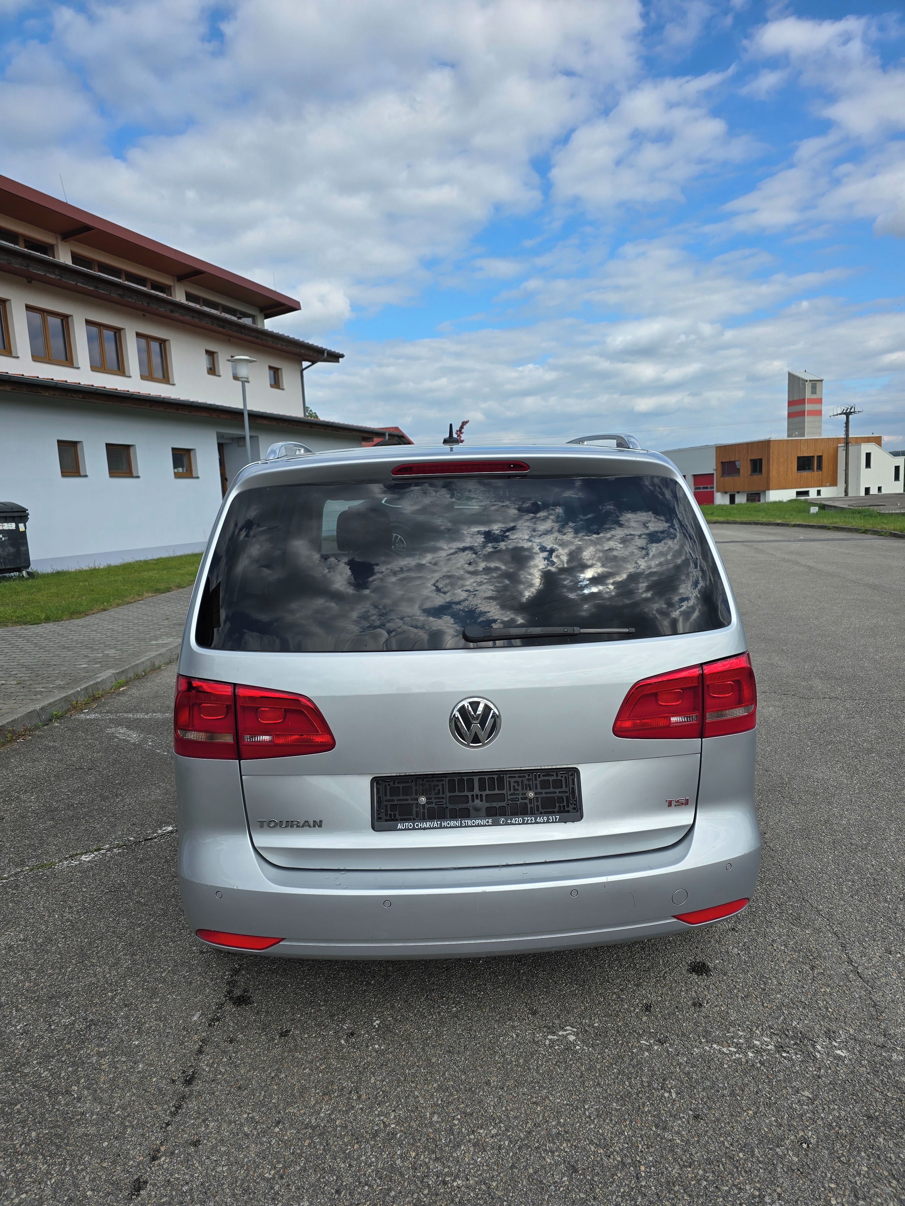 Volkswagen Touran, 1.4 TSI Sky DSG 57tkm - fotka 6
