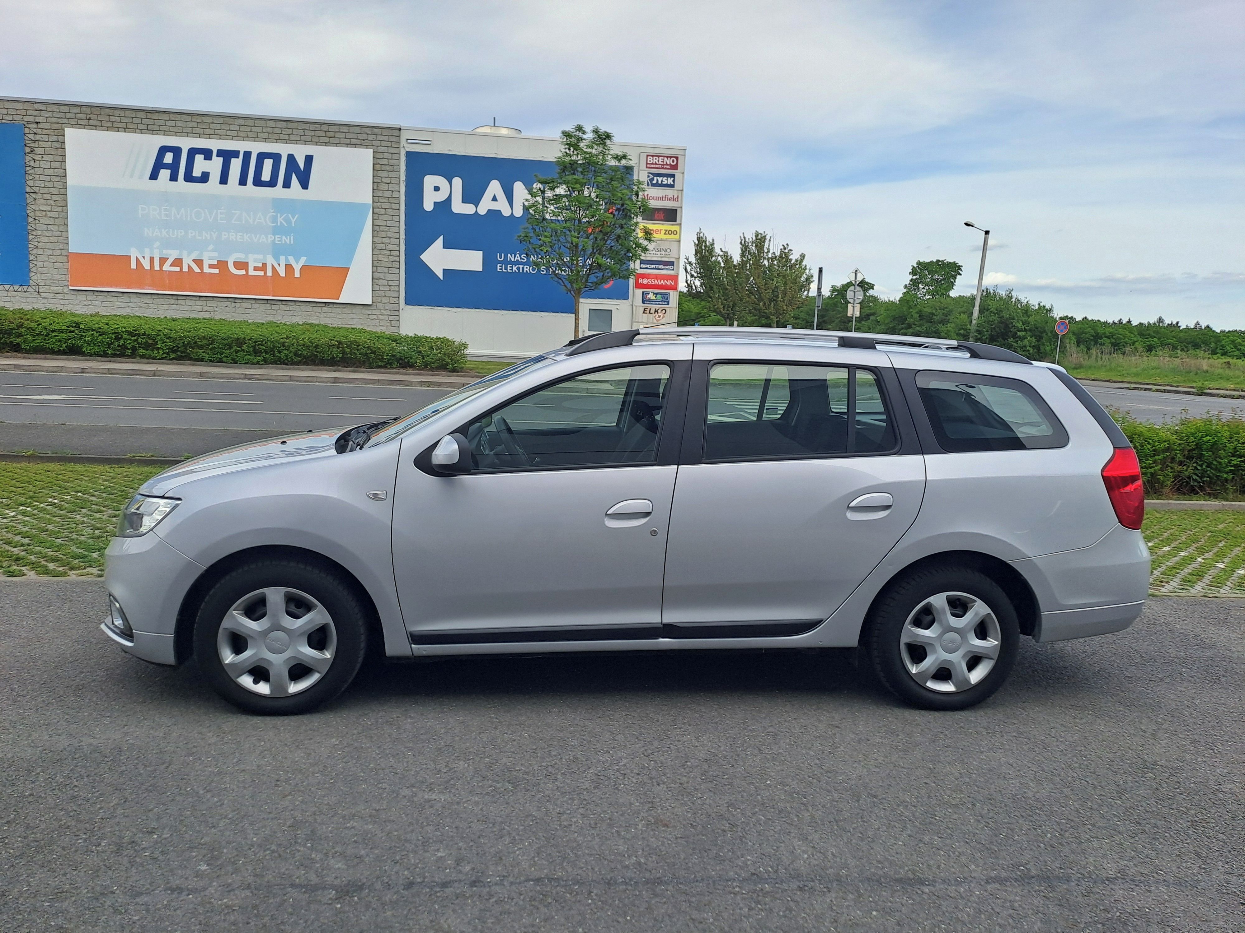 Dacia Logan, 1.0SCE MCV 1.MAJ + ZIMNÍ KOLA - fotka 4