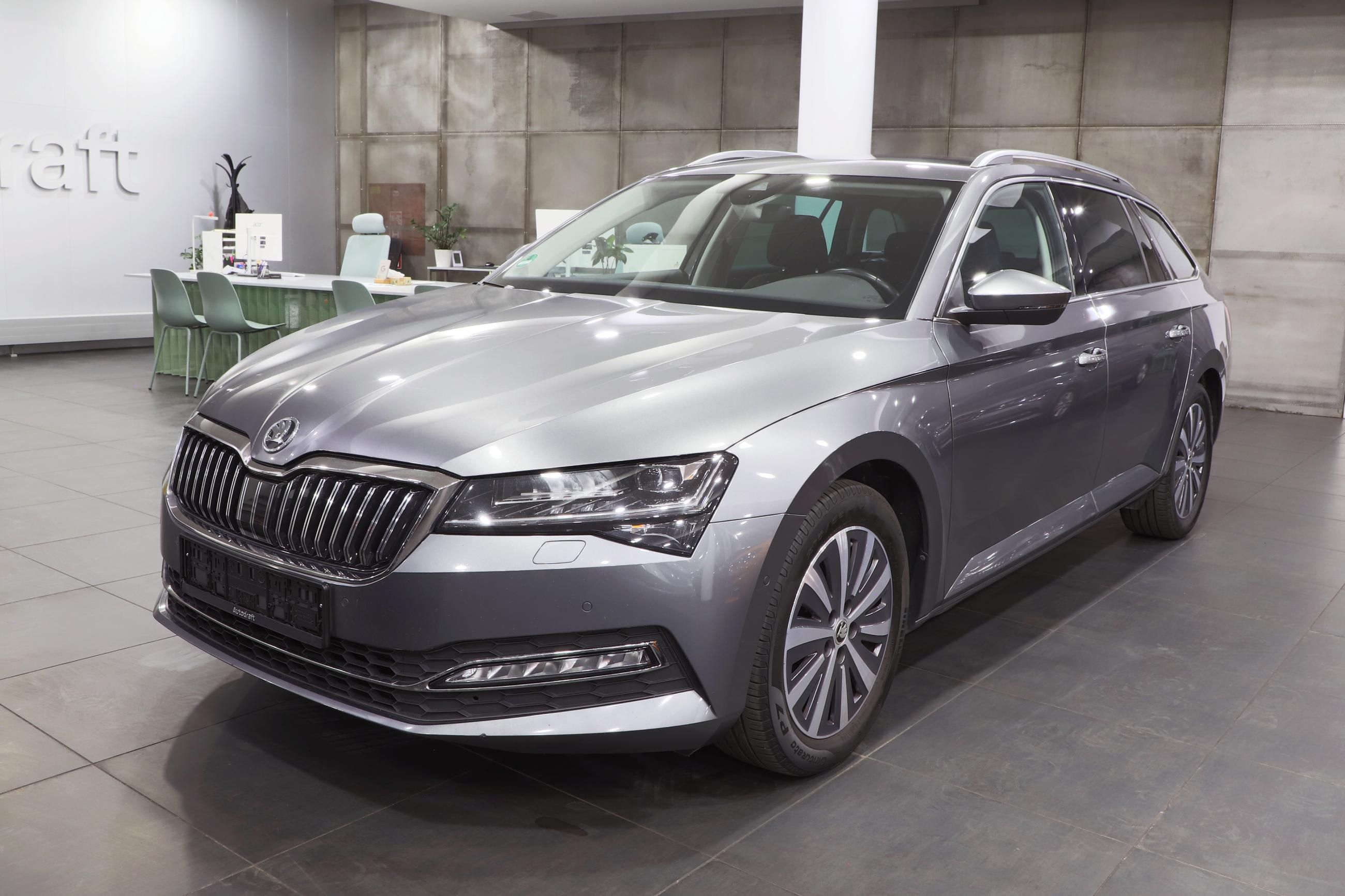 Škoda Superb, 2.0 TDI 147kW DSG Style - fotka 2