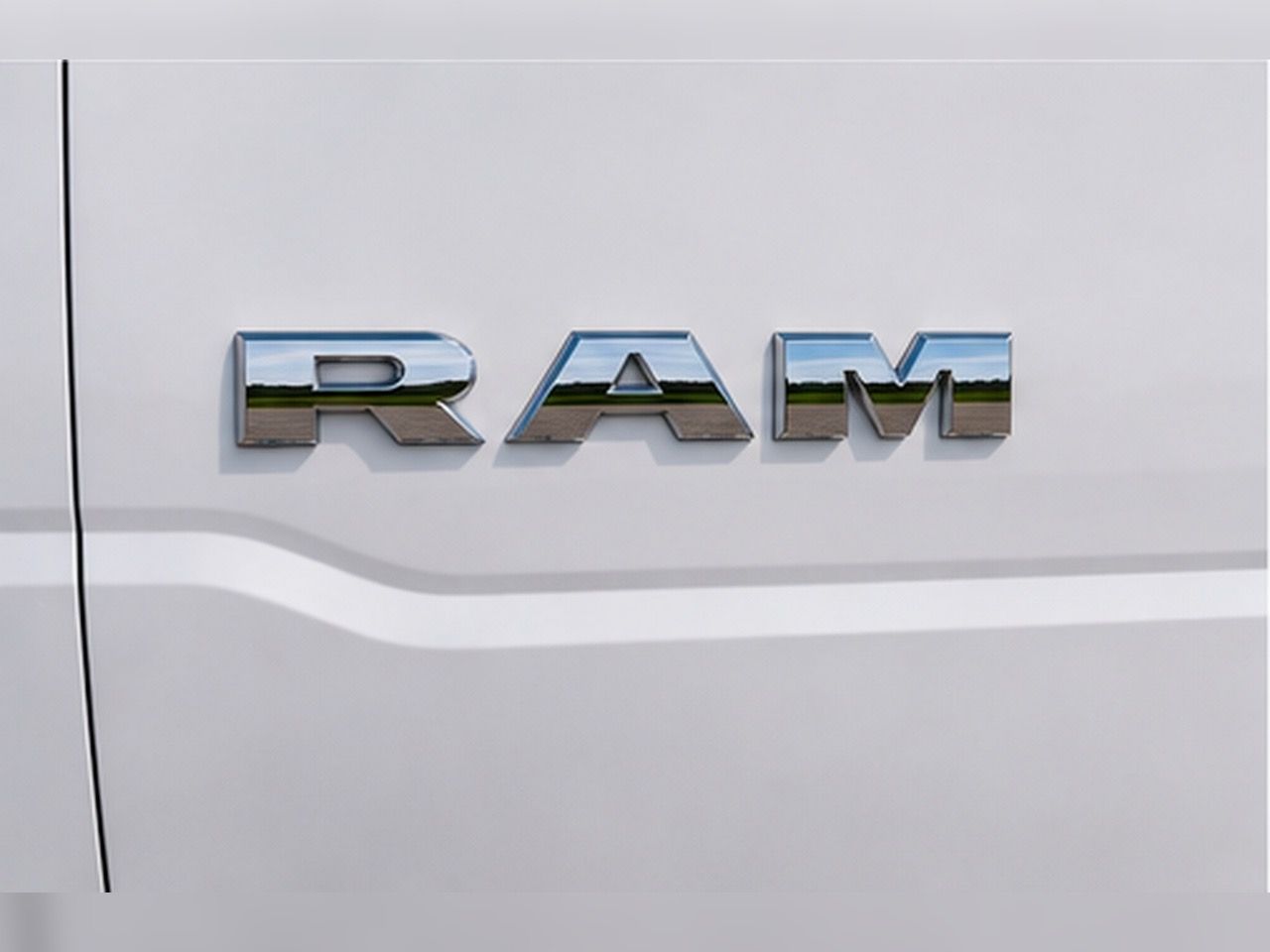 RAM 1500, Laramie 5.7HEMI 4x4 TOP vybava - fotka 6