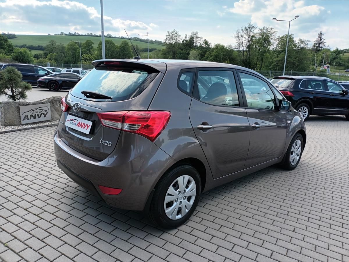 Hyundai ix20, 1,4 CVVT,66KW,KLIMA,KOLA, - fotka 5
