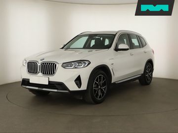 xDrive30e, HUD, kamera, Tažné