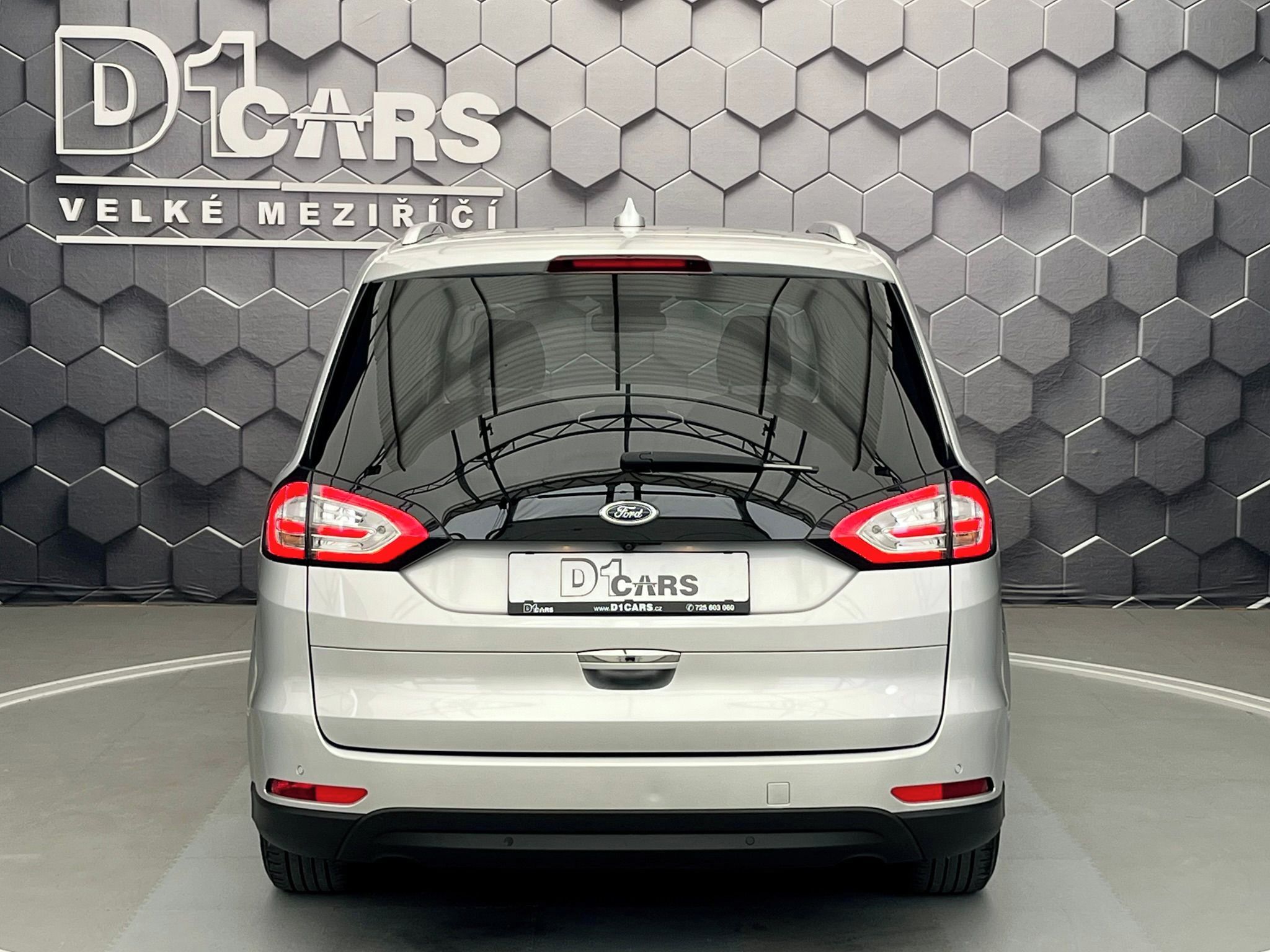 Ford Galaxy, 2.0 EcoBlue Titanium 140 kW - fotka 3