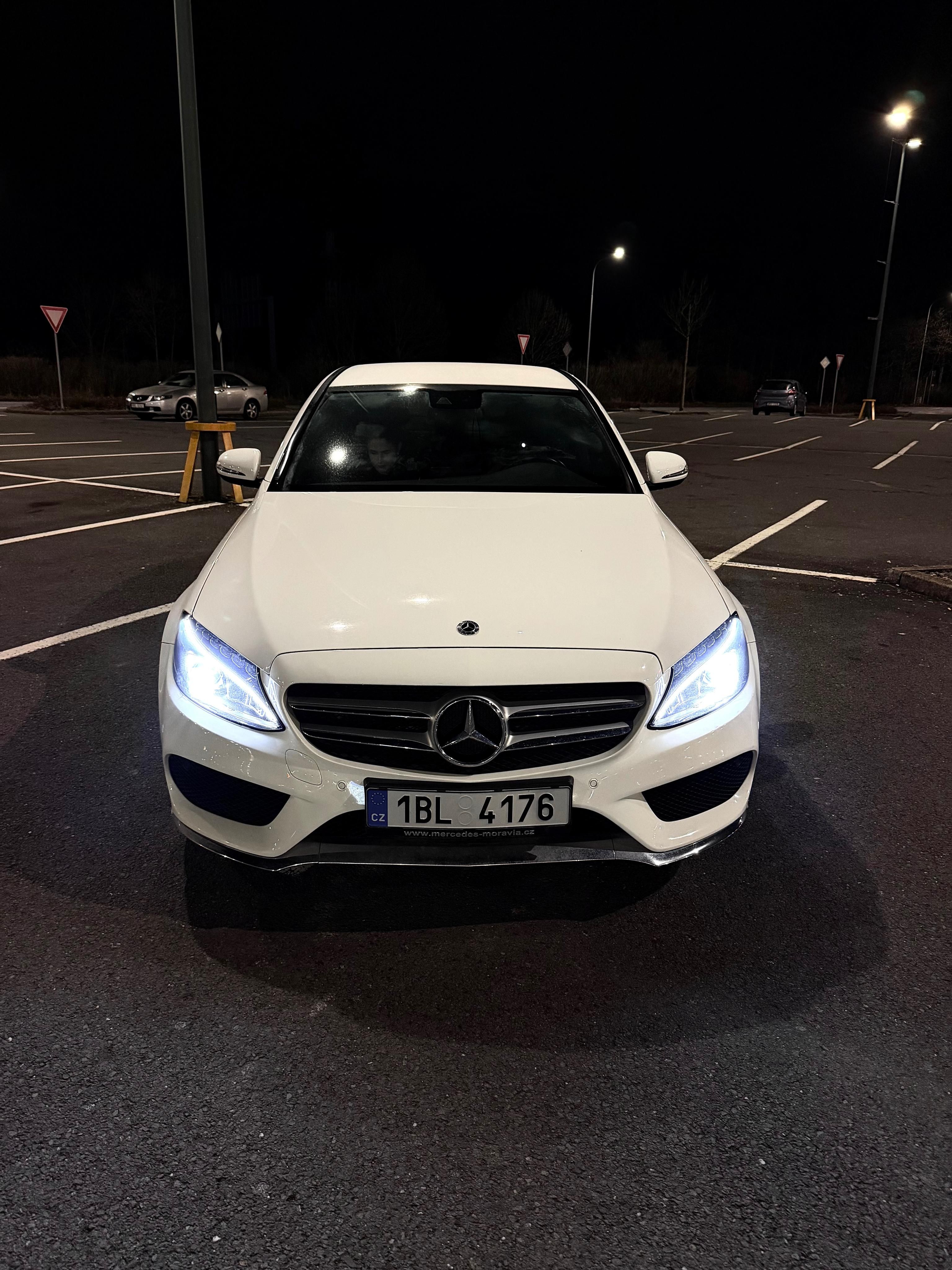 Mercedes-Benz Třídy C, Mercedes-Benz C200, 2l Benzin - fotka 6