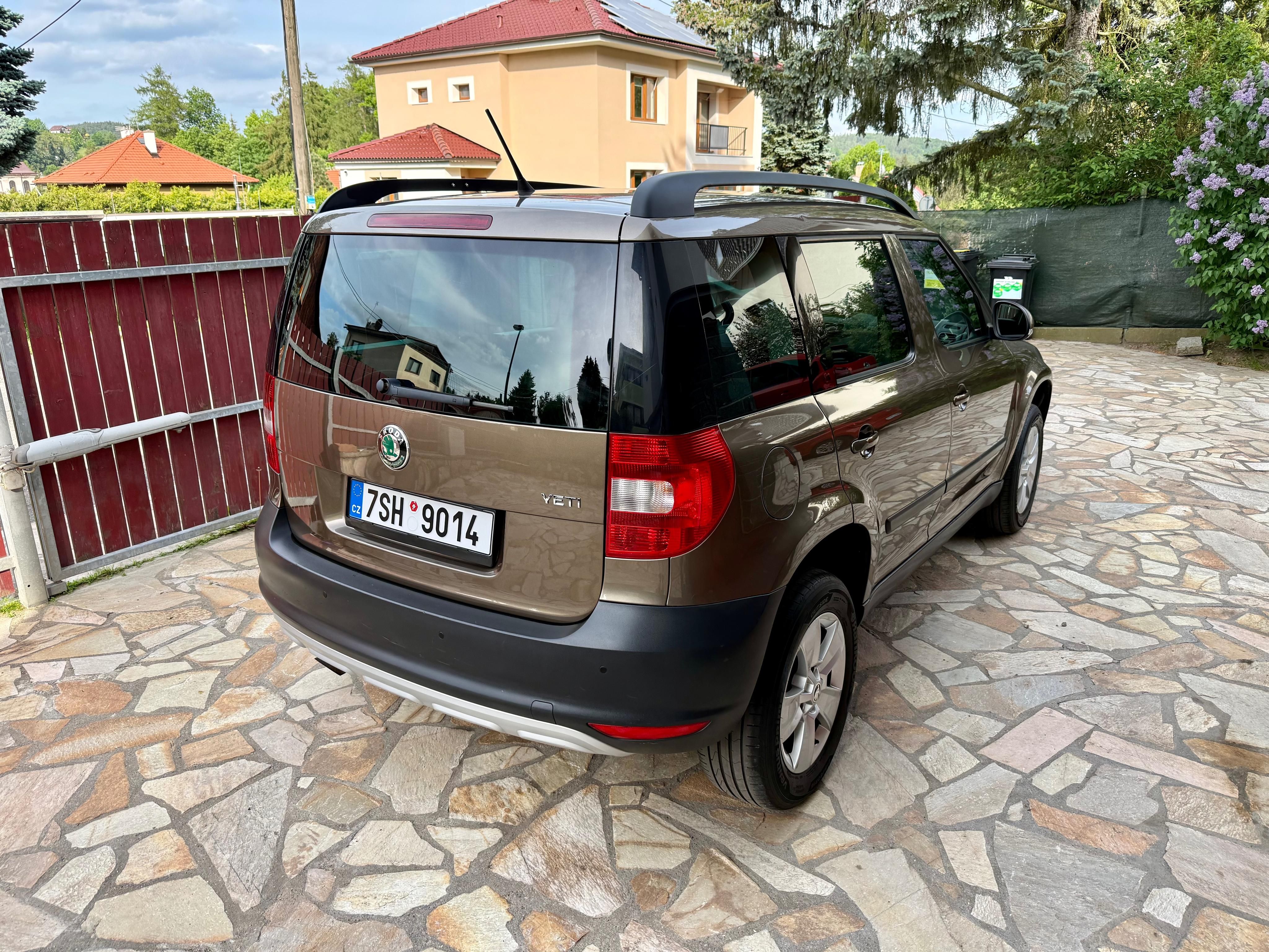 Škoda Yeti, 1.2 TSI 77KW KLIMA VÝHŘEV KOLA - fotka 4