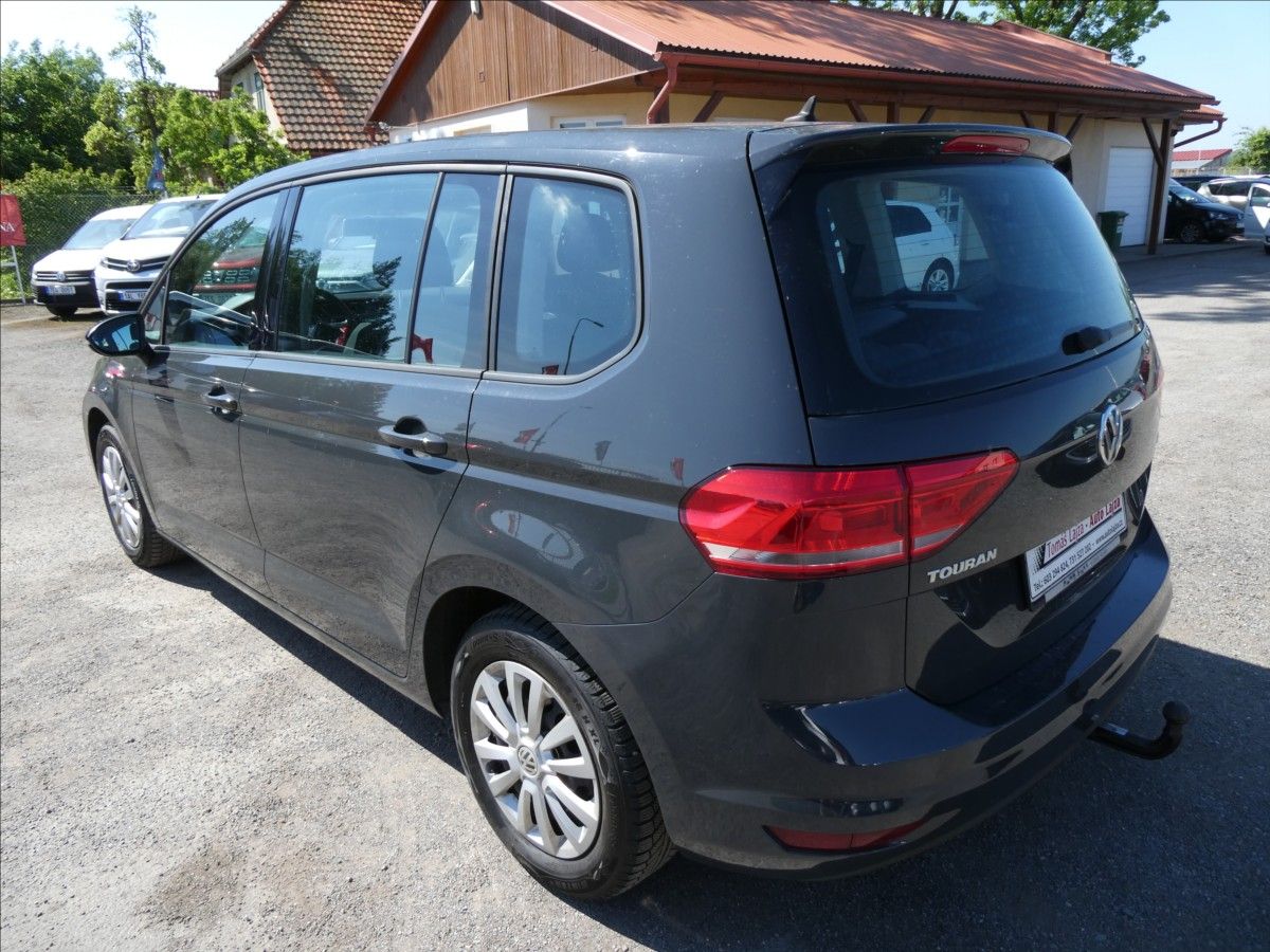 Volkswagen Touran, 1,6 TDi DSG 7.míst,1maj.,závěs - fotka 6