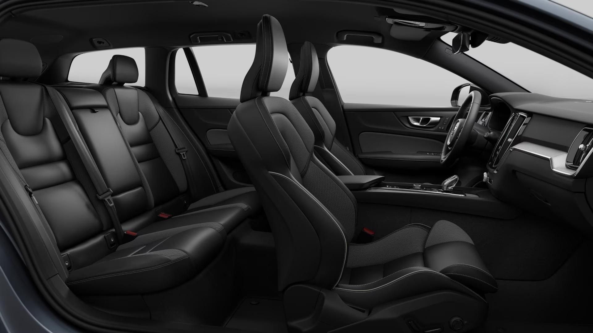 Volvo V60, B4 AUT DARK PLUS - fotka 4