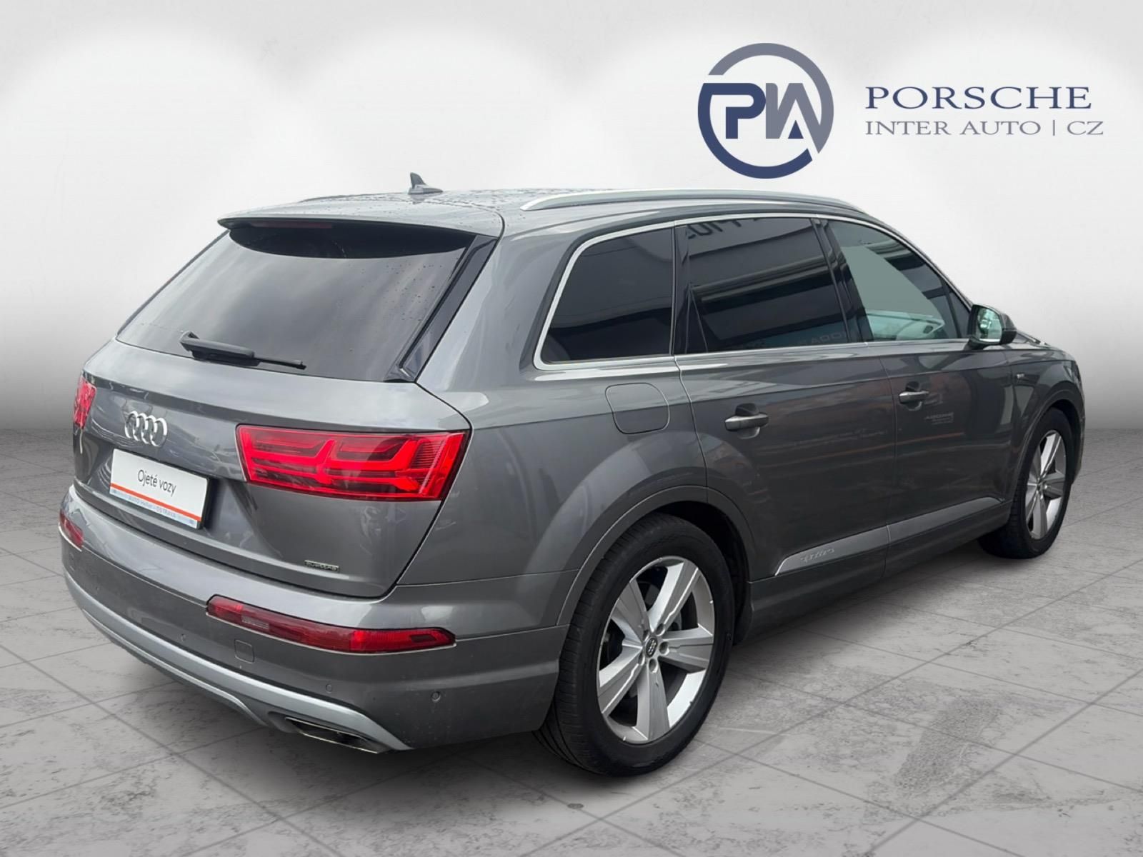 Audi Q7, 3.0TDi S-Line Quattro 7míst - fotka 2